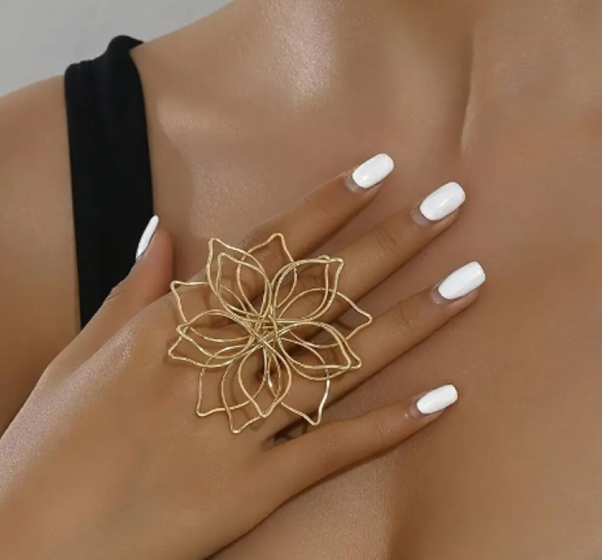 Lotus Çiçeği Formlu Büyük Altın Kaplama Yüzük