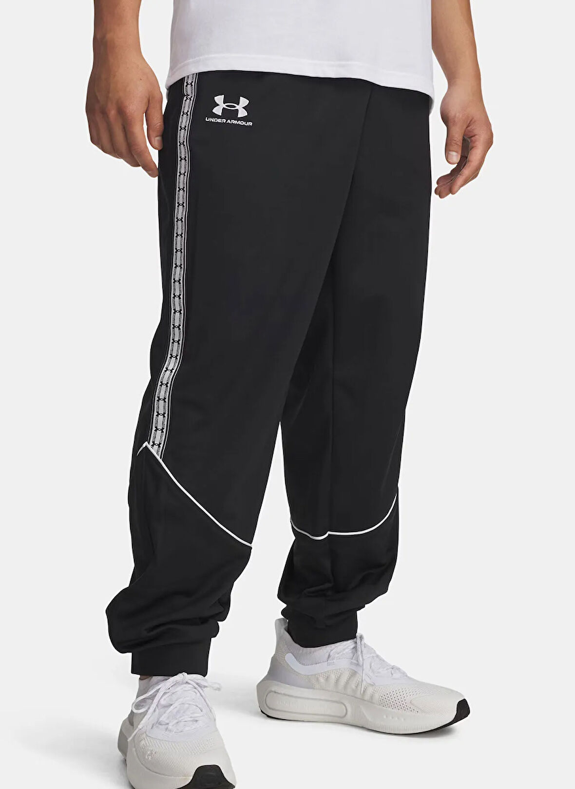 Under Armour 6005127-001-UA M 96 Terrace Pants Siyah Lastikli Bel Geniş Fit Düz Erkek Eşofman Altı
