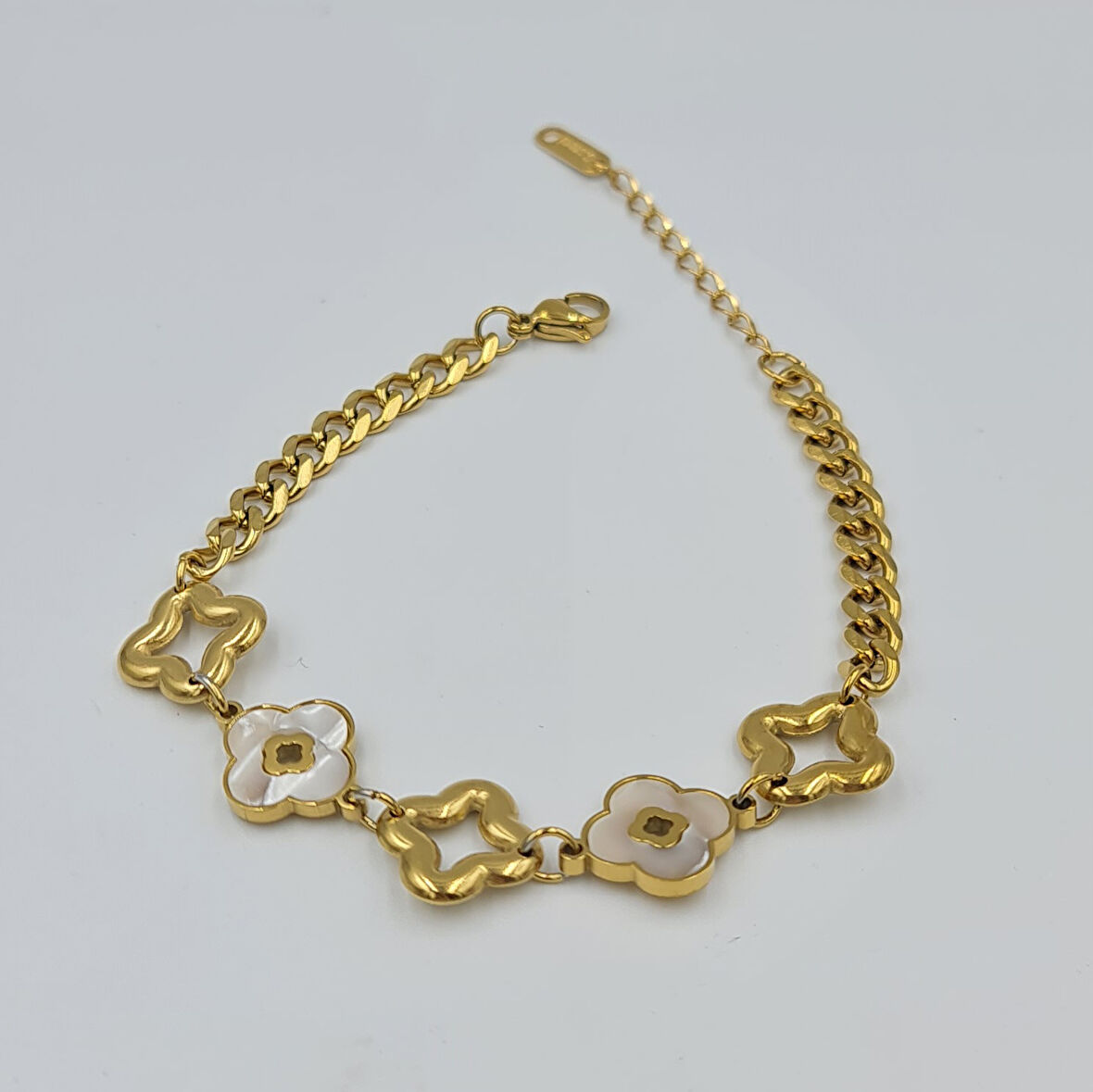 Gold Renk Çelik Çiçek Motifli Bileklik – Ayarlanabilir, 18+4,5 cm