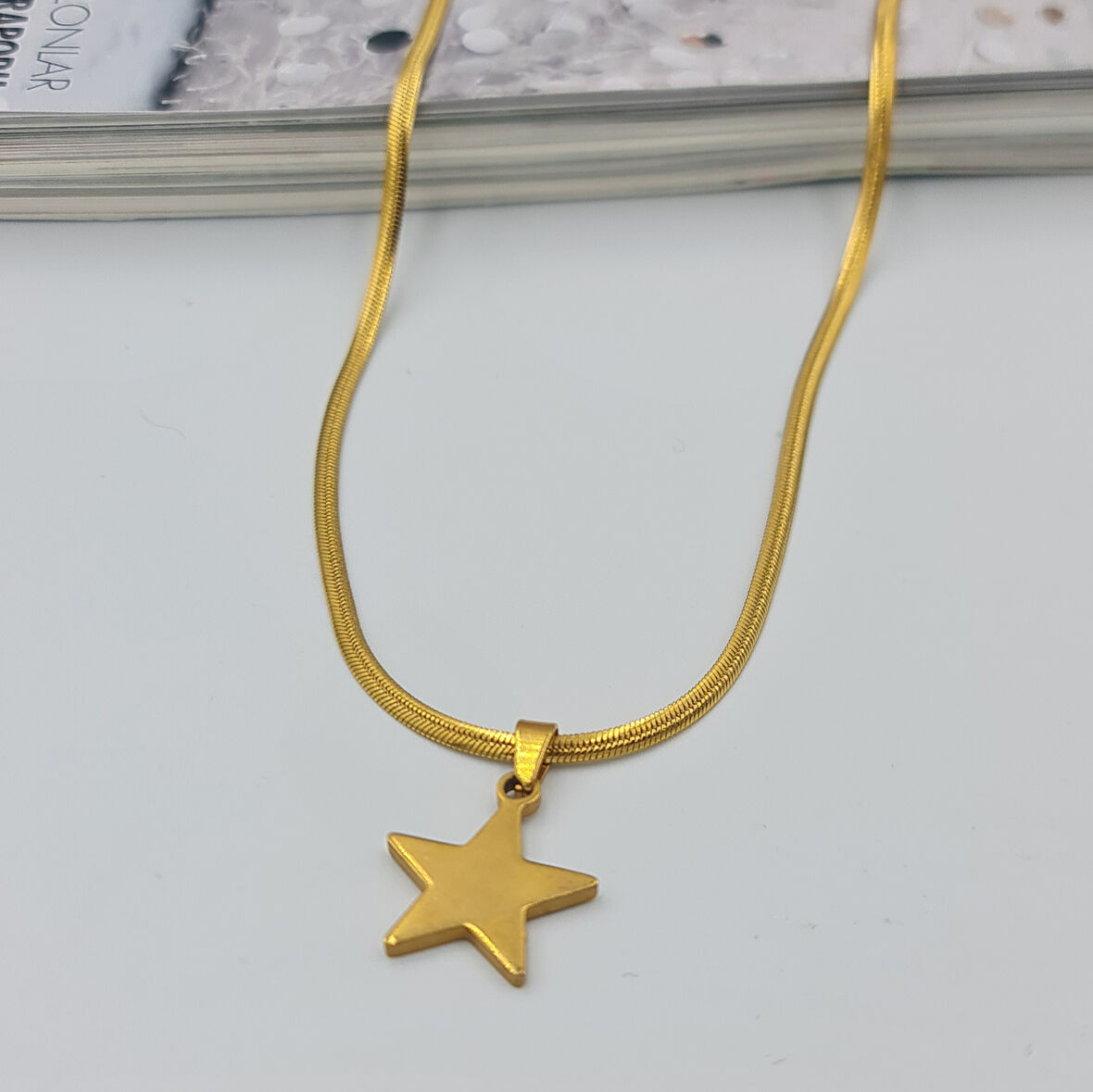 Gold İtalyan Zincir Yıldız Figürlü Kadın Kolye