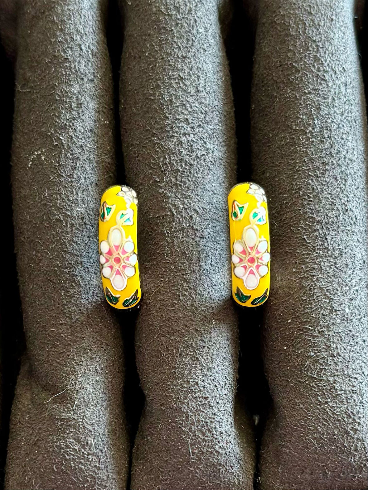 Gold Sarı Çiçekli Mineli Yazlık Şık Kadın Halka Küpe 1,6 cm