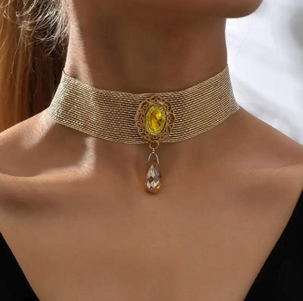 Sitrin Taş Detaylı Şık Vintage Esintili Su Damlası Choker Dantel Kolye