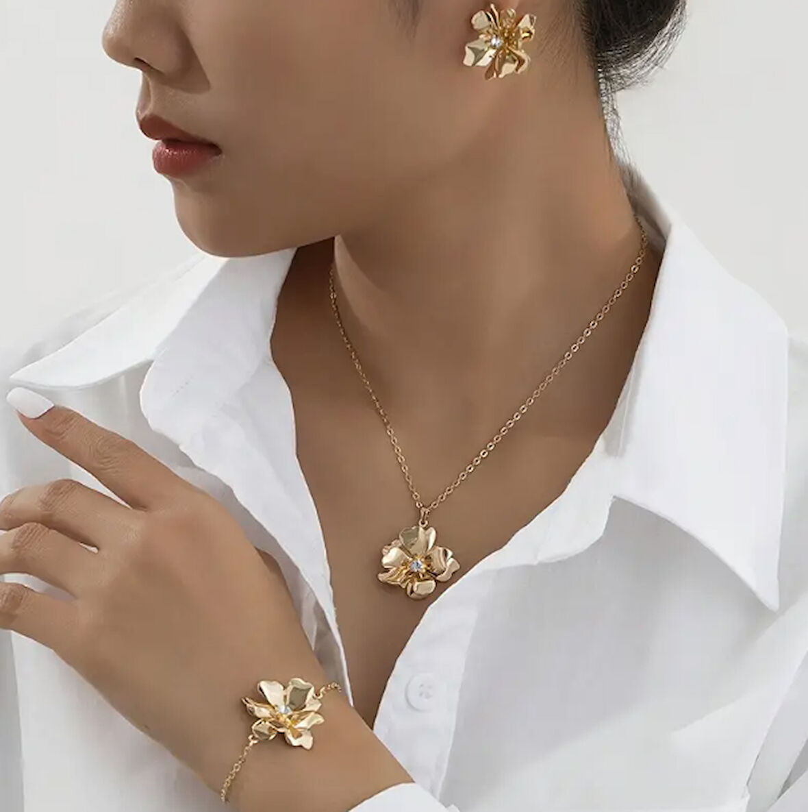 Gold Zirkon Taş Detaylı Şık Çiçek Model Kolye Küpe Bileklik Set Kadın Takı Seti