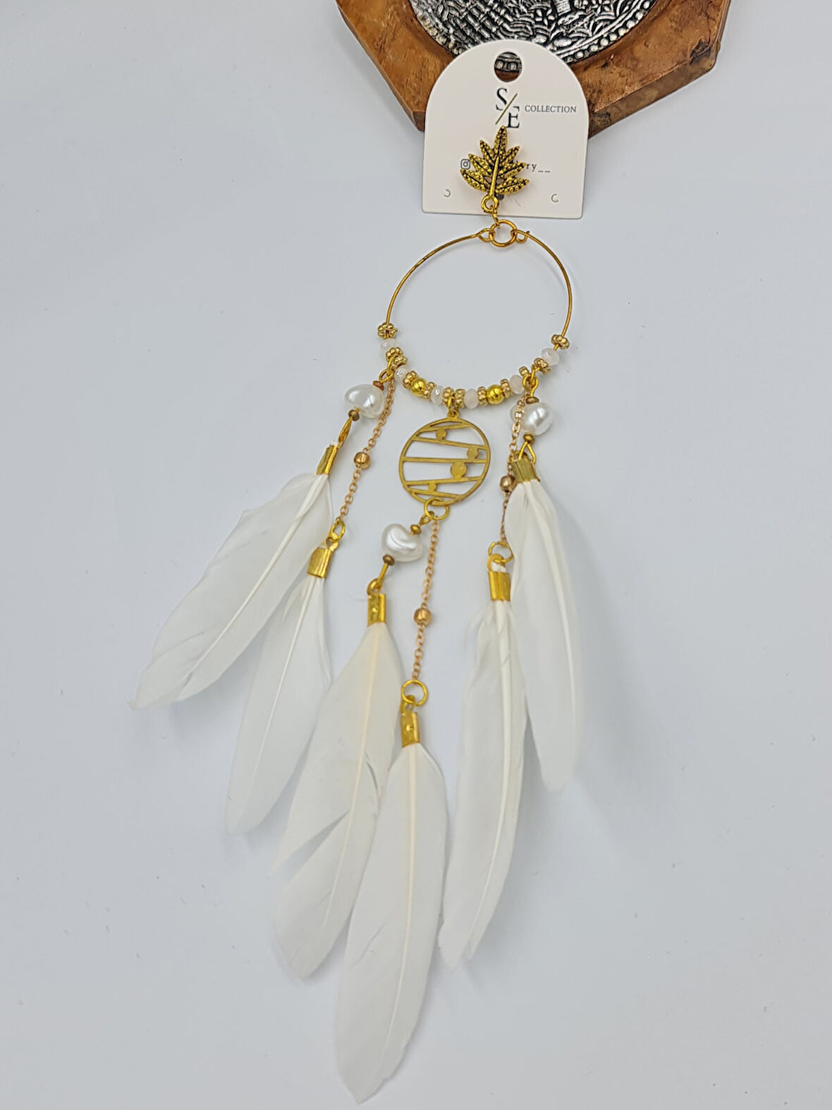 Otantik Bohem Beyaz Renk Kuş Tüylü Sallantılı Tekli Küpe