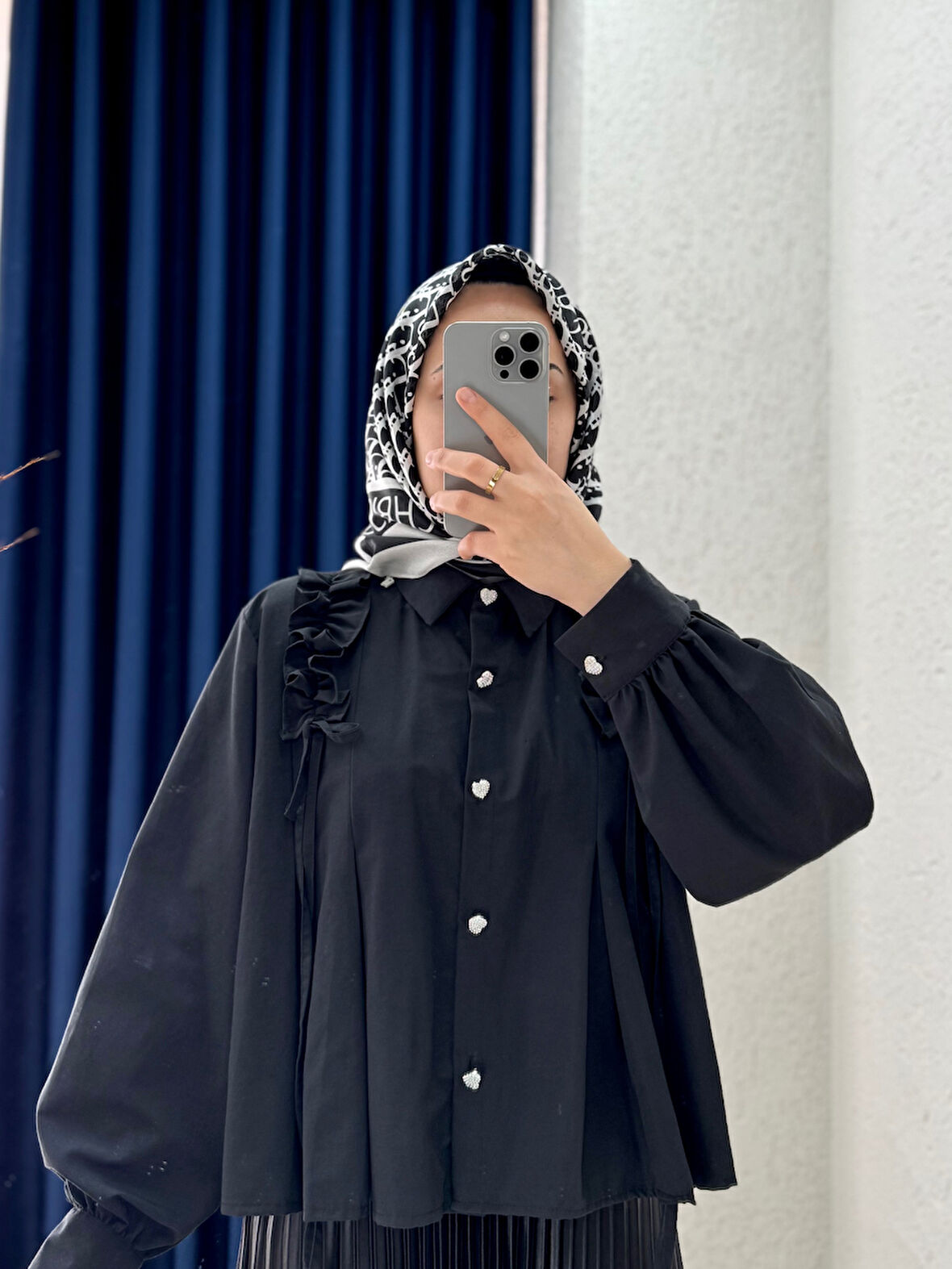 Yelique Omuzu Büzgülü Kısa Gömlek-BN4393 Siyah