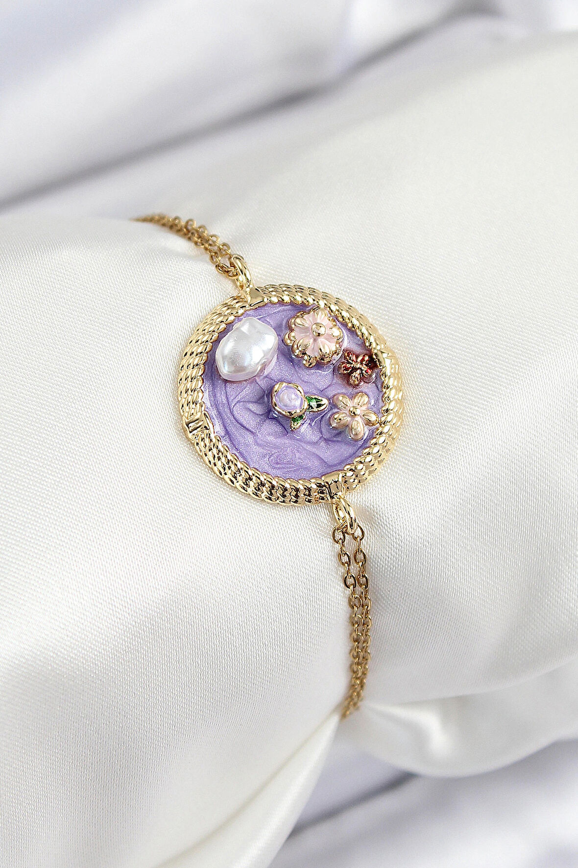Dodes Dodes 316L Çelik Zincir Mor Mineli Sanatsal Portre İnci Detaylı Çiçek Model Gold Renk Kadın Bileklik TG27BB7228