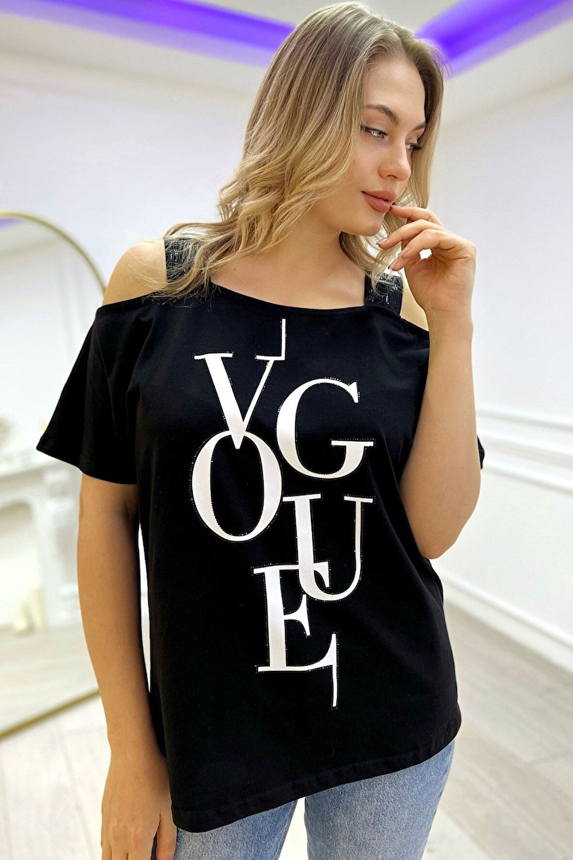 Bol Kesim Omuzları Açık Baskılı Crystal Taşlı Büyük Beden Şık Pamuk Kadın T-shirt