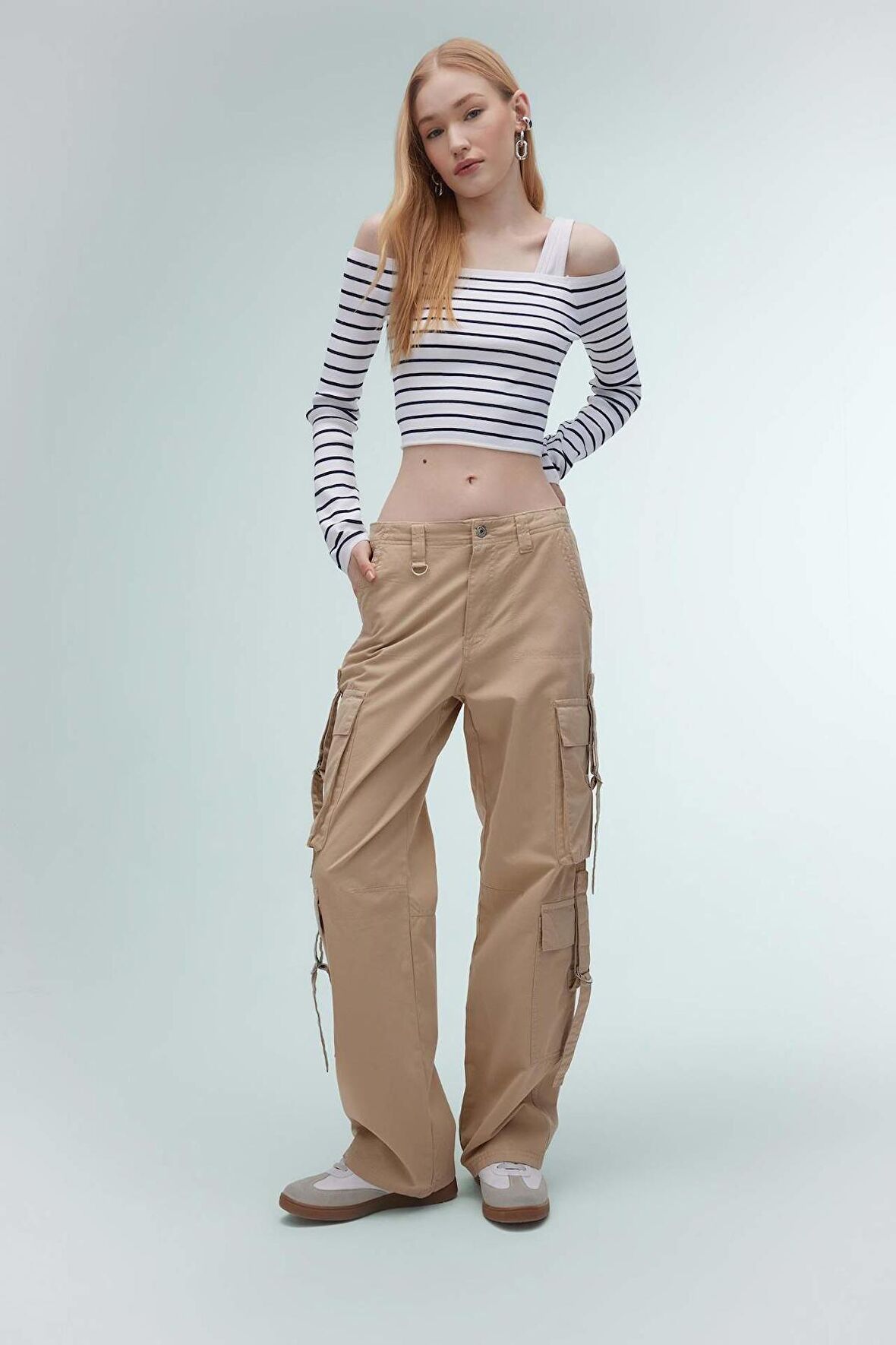DeFacto Coool Wide Leg Geniş Paça Pantolon Gabardin Kumaş Kargo Cepli Basic Düz B5690AX24SPBG352