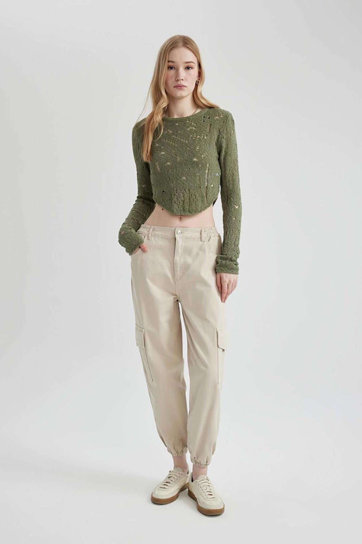 DeFacto Coool Jogger Pantolon Gabardin Kumaş Normal Bel Basic Düz Kargo Cepli B0454AX24SPER37
