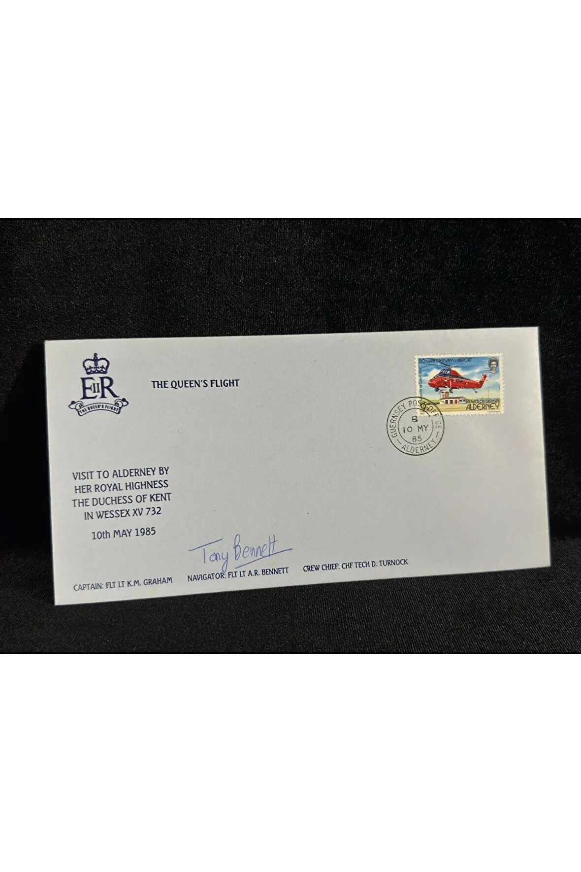 İngiltere Kraliyet Kraliçe Uçuşu İlk Gün Zarfı 1985 THE QUEENS FLİGHT FDC Guernsey Tony Bennett Is