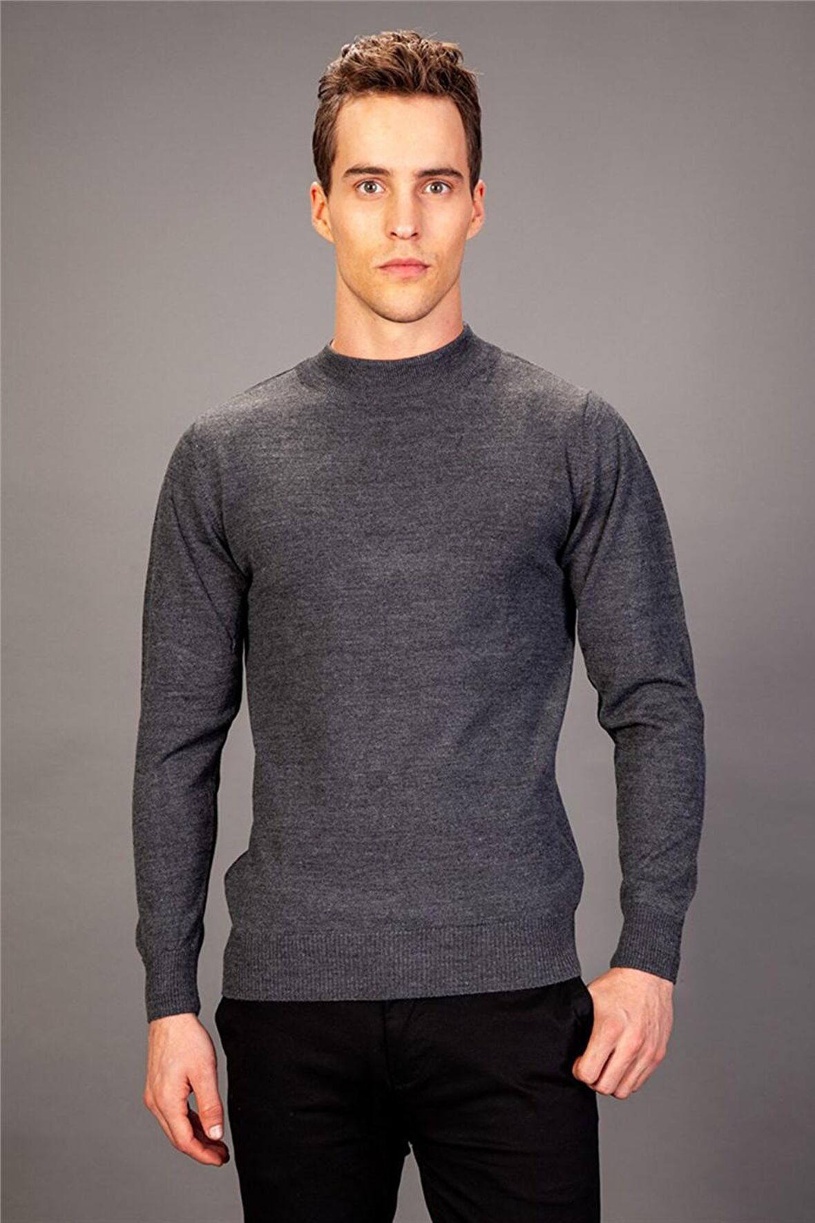 Tudors Slim Fit Dar Kesim Yarım Balıkçı Yaka Düz E