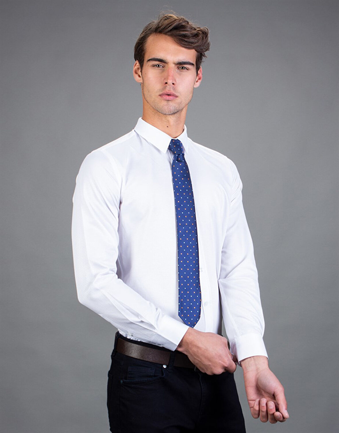 Modern Slim Fit Uzun Kollu Pamuklu Kolay Ütü Armürlü Erkek Beyaz Gömlek