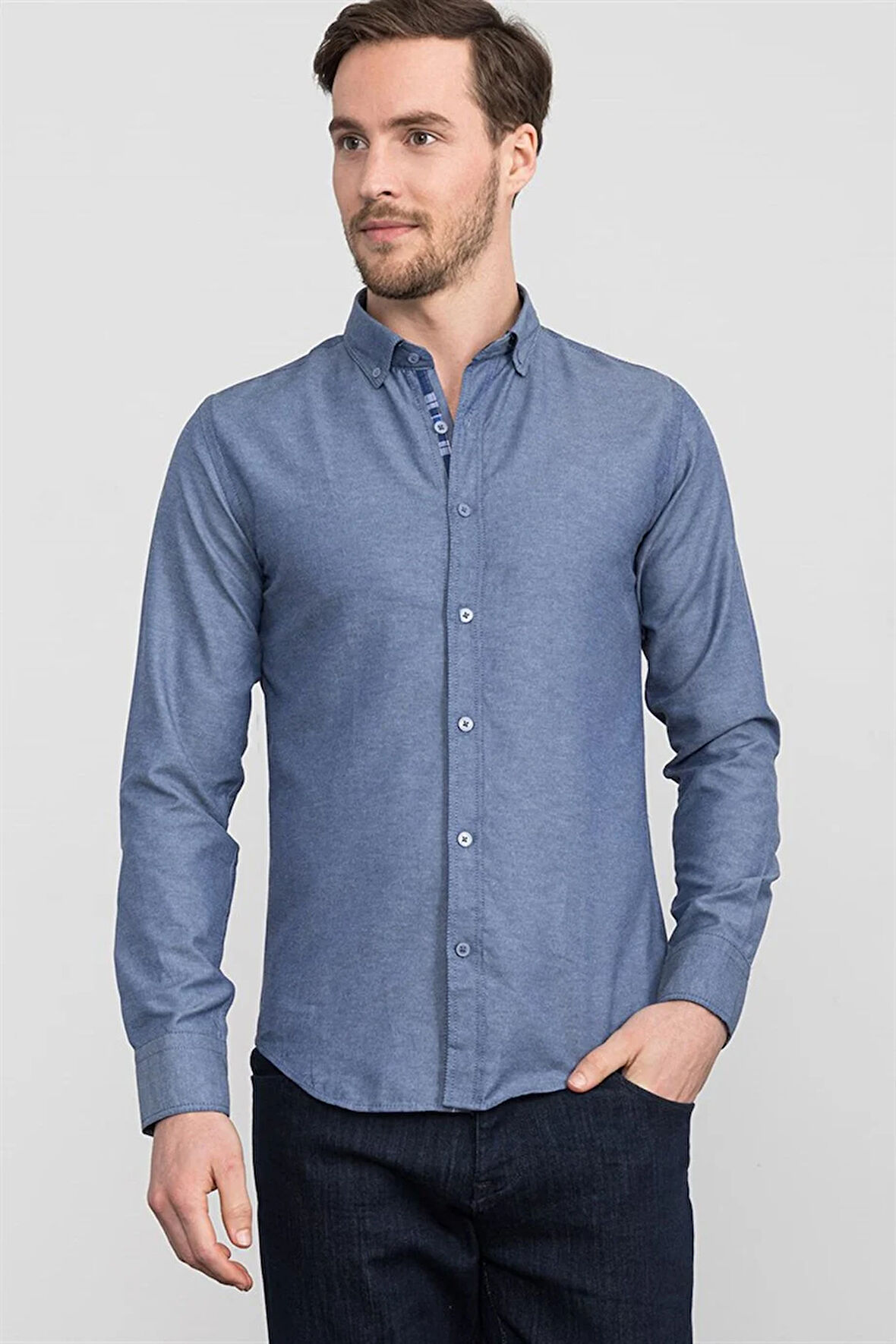 Erkek Slim Fit Dar Kesim Uzun Kollu Pamuklu Oxford Doku Lacivert Düğmeli Yaka Gömlek