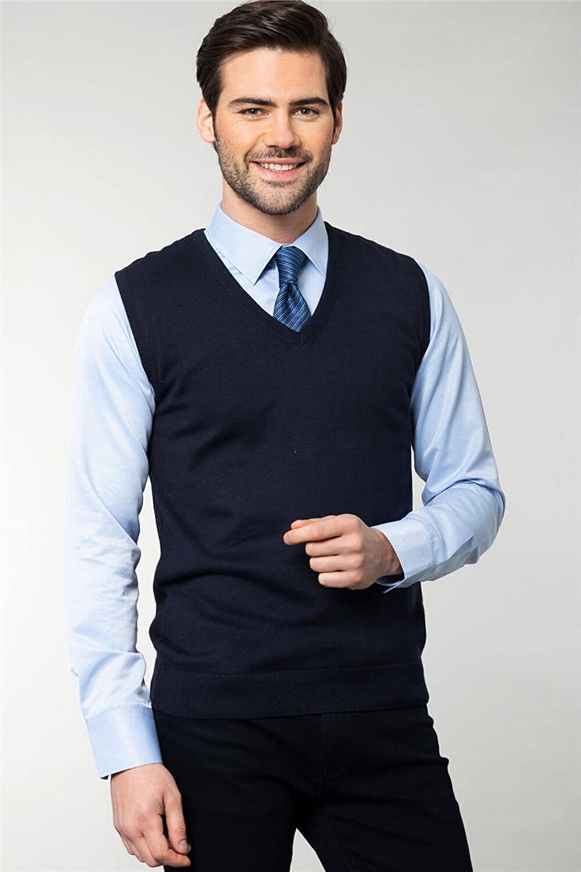 Tudors Slim Fit Dar Kesim V Yaka Kendinden Desenli Erkek Süveter