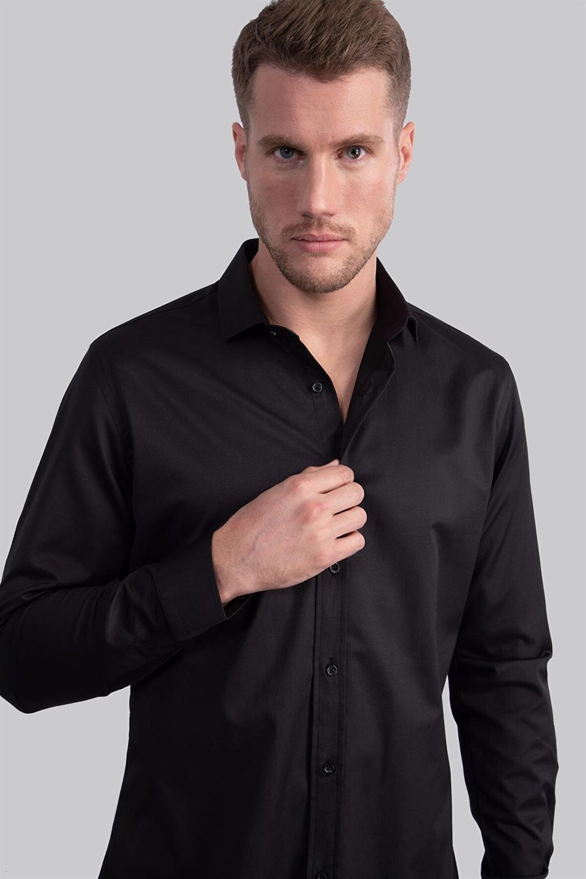 Tudors Slim Fit Dar Kesim Likralı Düz Saten Erkek Gömlek