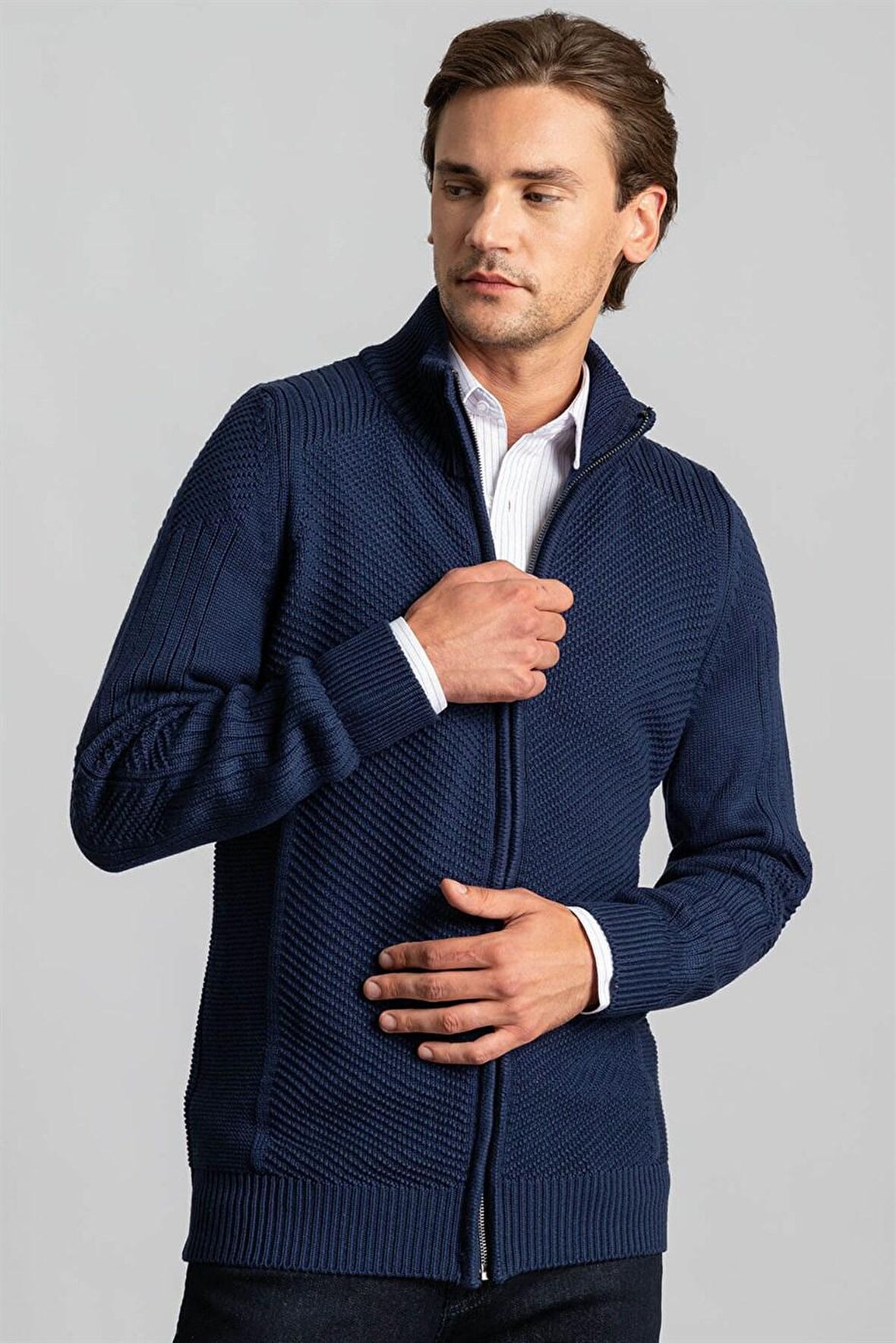 Tudors Slim Fit Dar Kesim Kendinden Desenli Erkek Hırka