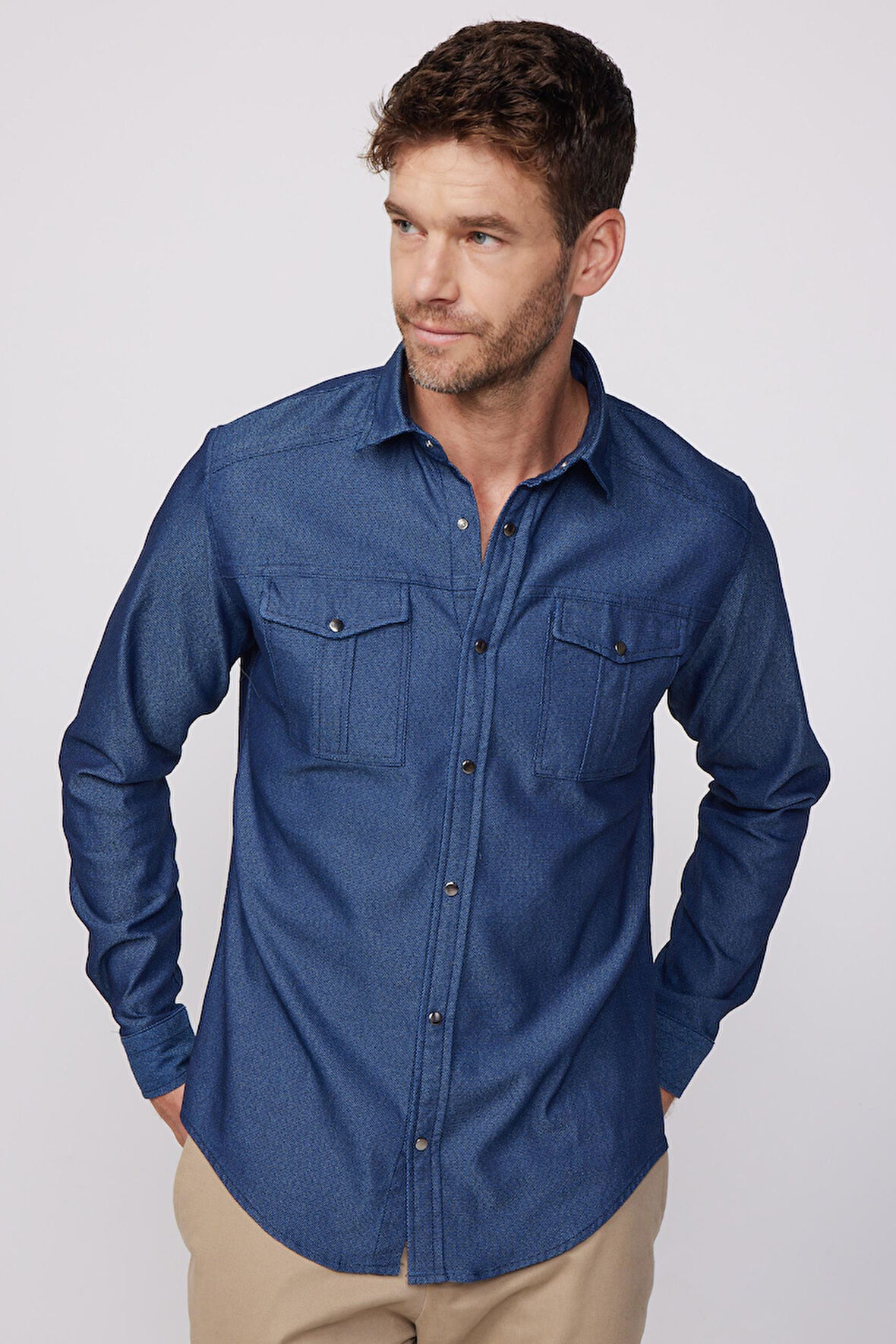 Slim Fit Uzun Kollu Spor Yaka Yıkamalı Çift Cepli Armürlü Denim Kot İndigo Erkek Gömlek