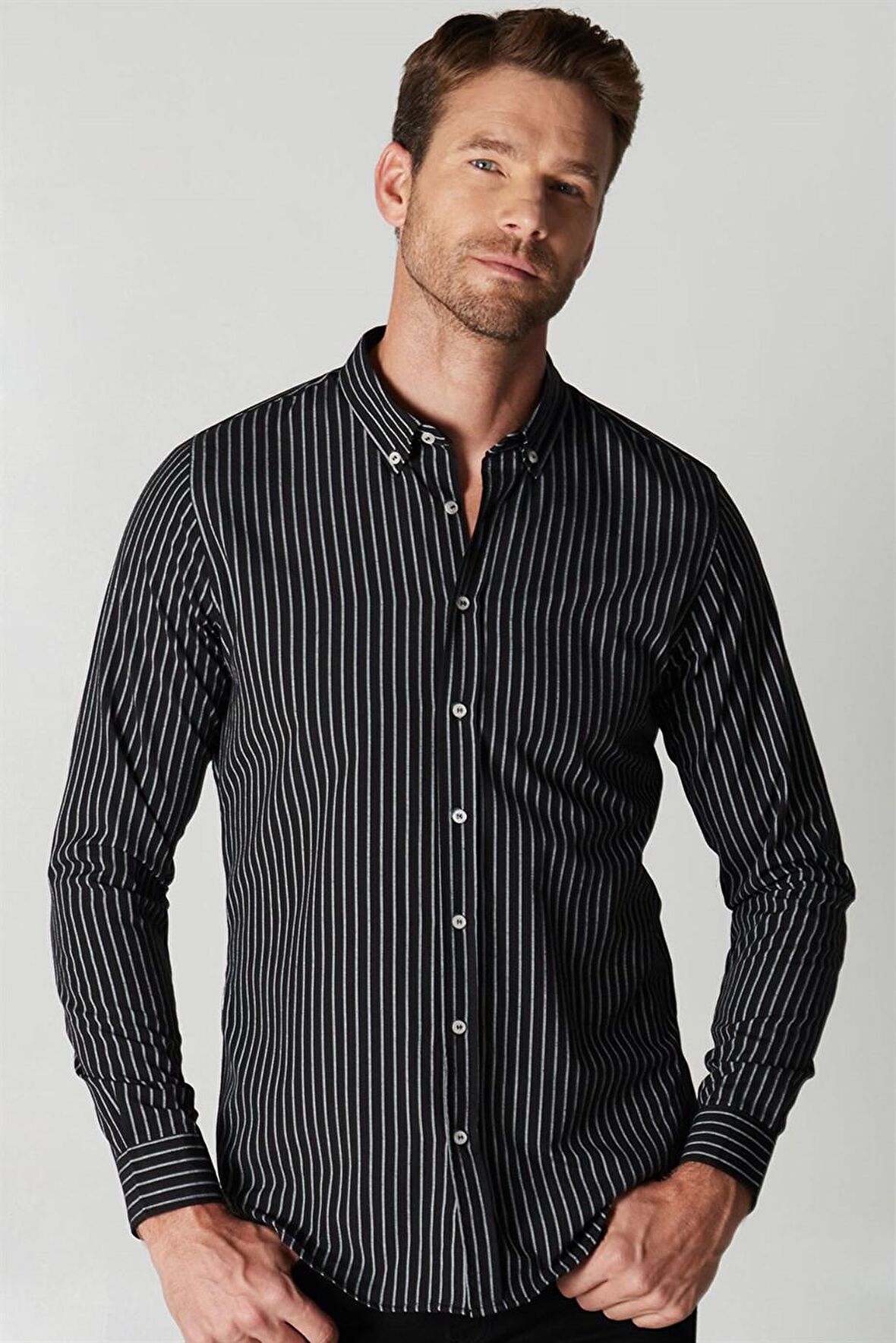 Tudors Slim Fit Uzun Kol Çizgili Spor Yaka Poplin Erkek Gömlek