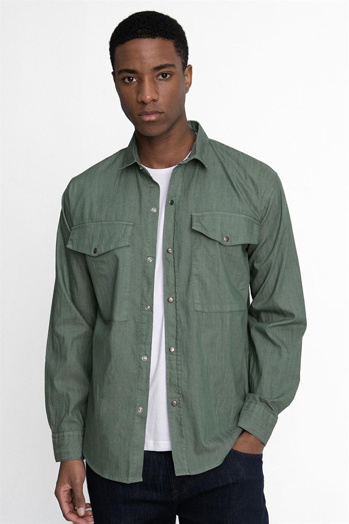 Tudors Relax Fit Rahat Kalıp Denim Parça Boyalı Çift Cep Kapaklı Çıtçıtlı Erkek Gömlek