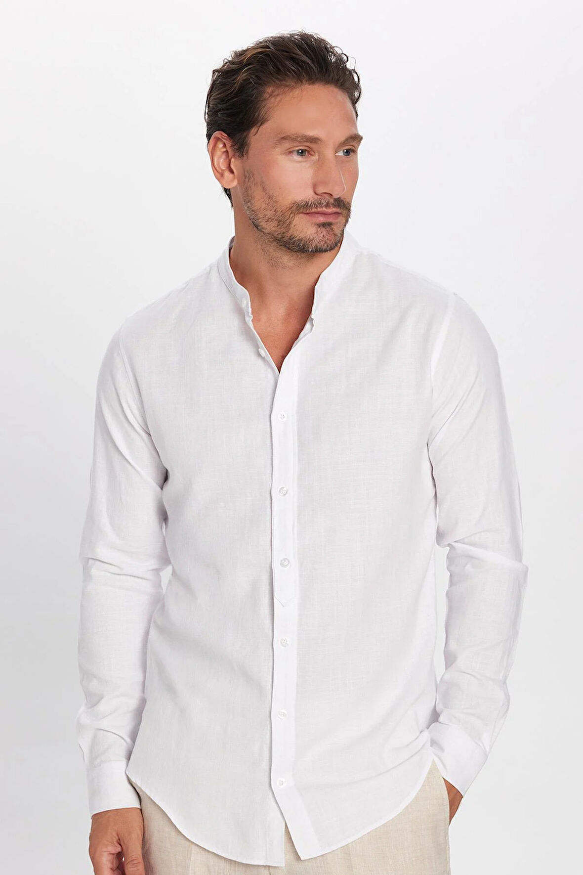 Erkek Slim Fit Dar Kesim Uzun Kollu %100 Pamuk Keten Doku Hakim Yaka Beyaz Gömlek