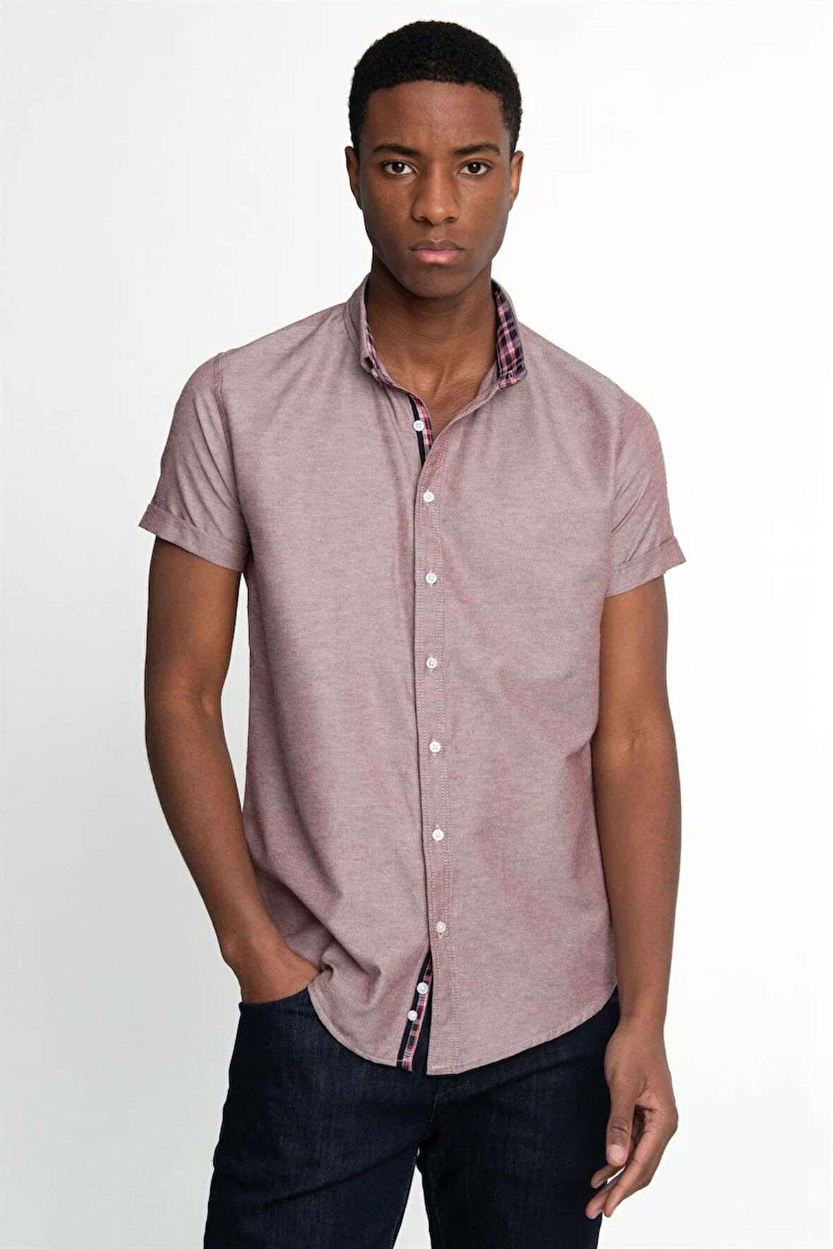 Erkek Slim Fit Dar Kesim Kısa Kollu Pamuklu Oxford Doku Kolay Ütülenebilir Bordo Düğmeli Yaka Gömlek