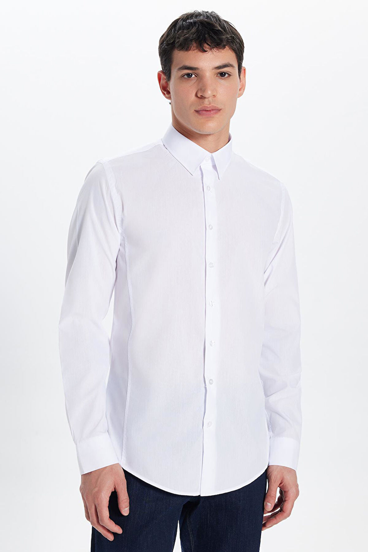 Erkek Slim Fit Dar Kesim Düz Beyaz Gömlek
