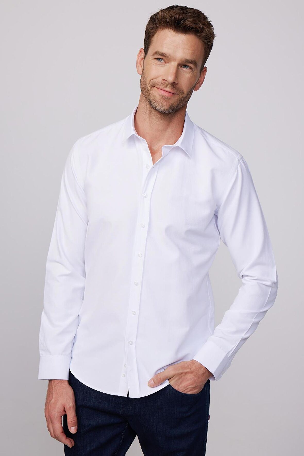 Modern Slim Fit Pamuklu Kolay Ütü Armürlü Beyaz Erkek Gömlek