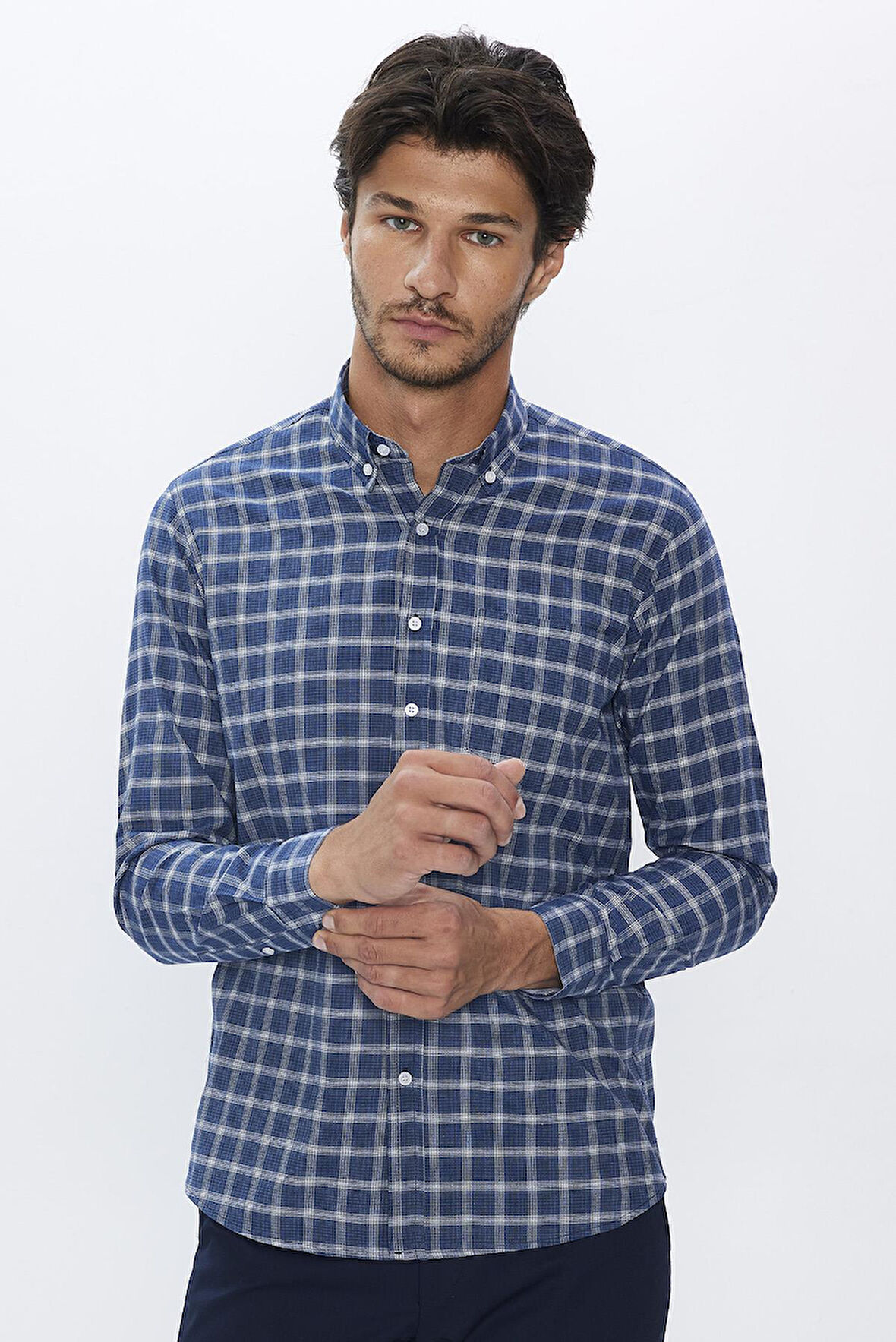 Erkek Regular Fit Klasik Kesim Düğmeli Yaka Küçük Kareli Pamuklu Lacivert Gömlek
