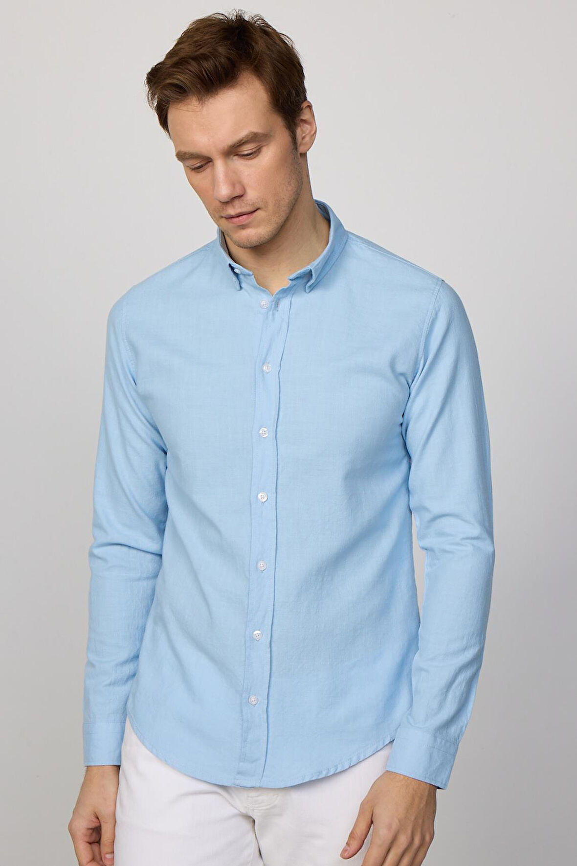Erkek Slim Fit Dar Kesim %100 Pamuk Keten Doku Düğmeli Yaka Mavi Gömlek