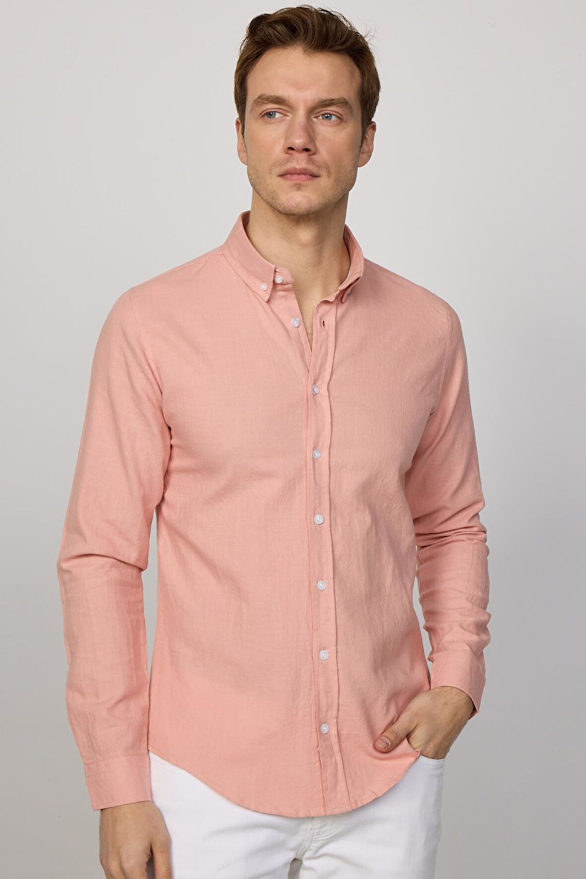 Erkek Slim Fit Dar Kesim %100 Pamuk Keten Doku Düğmeli Yaka Pudra Renk Gömlek