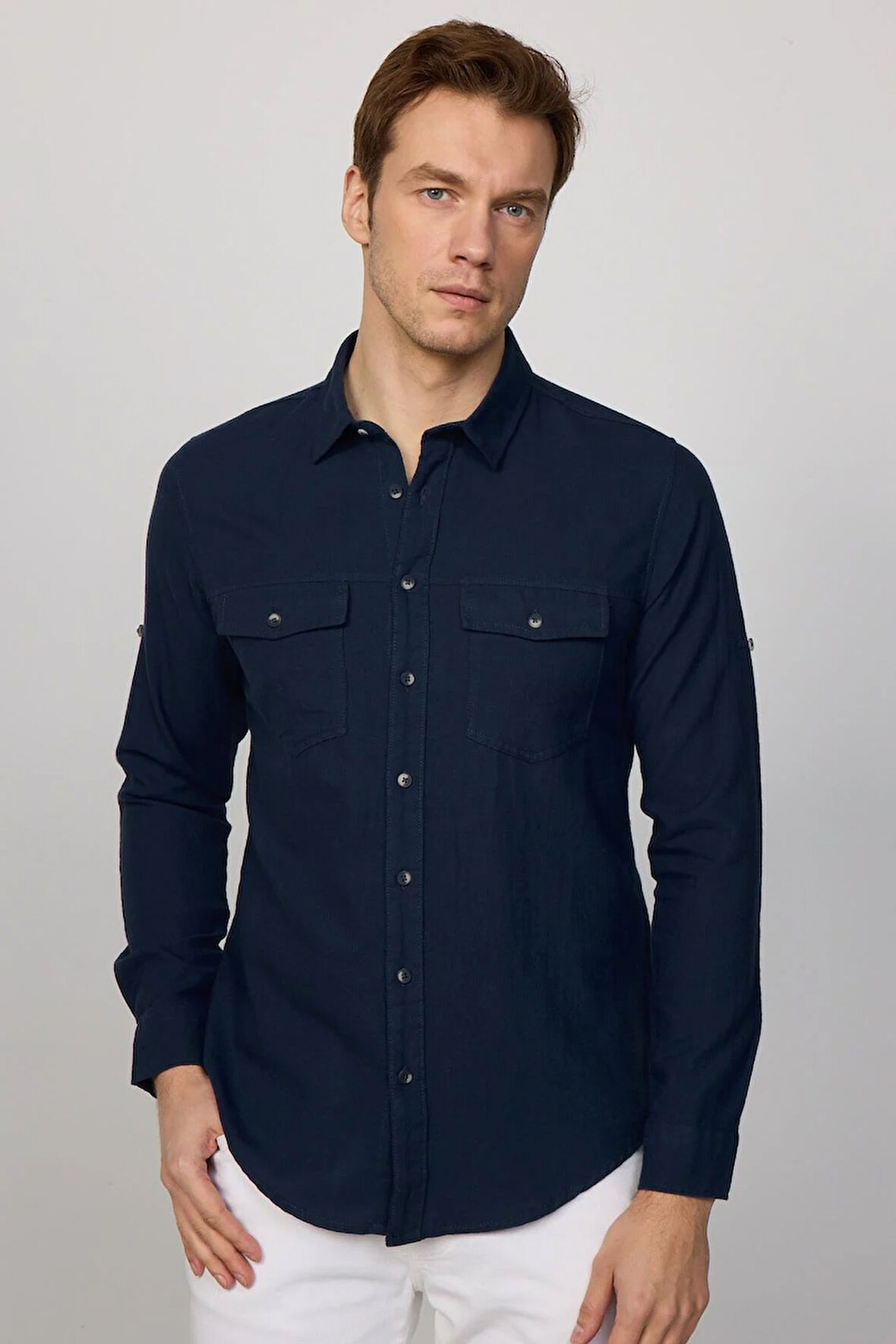 Erkek Slim Fit Dar Kesim %100 Pamuk Keten Doku Çift Cep Spor Yaka Lacivert Gömlek