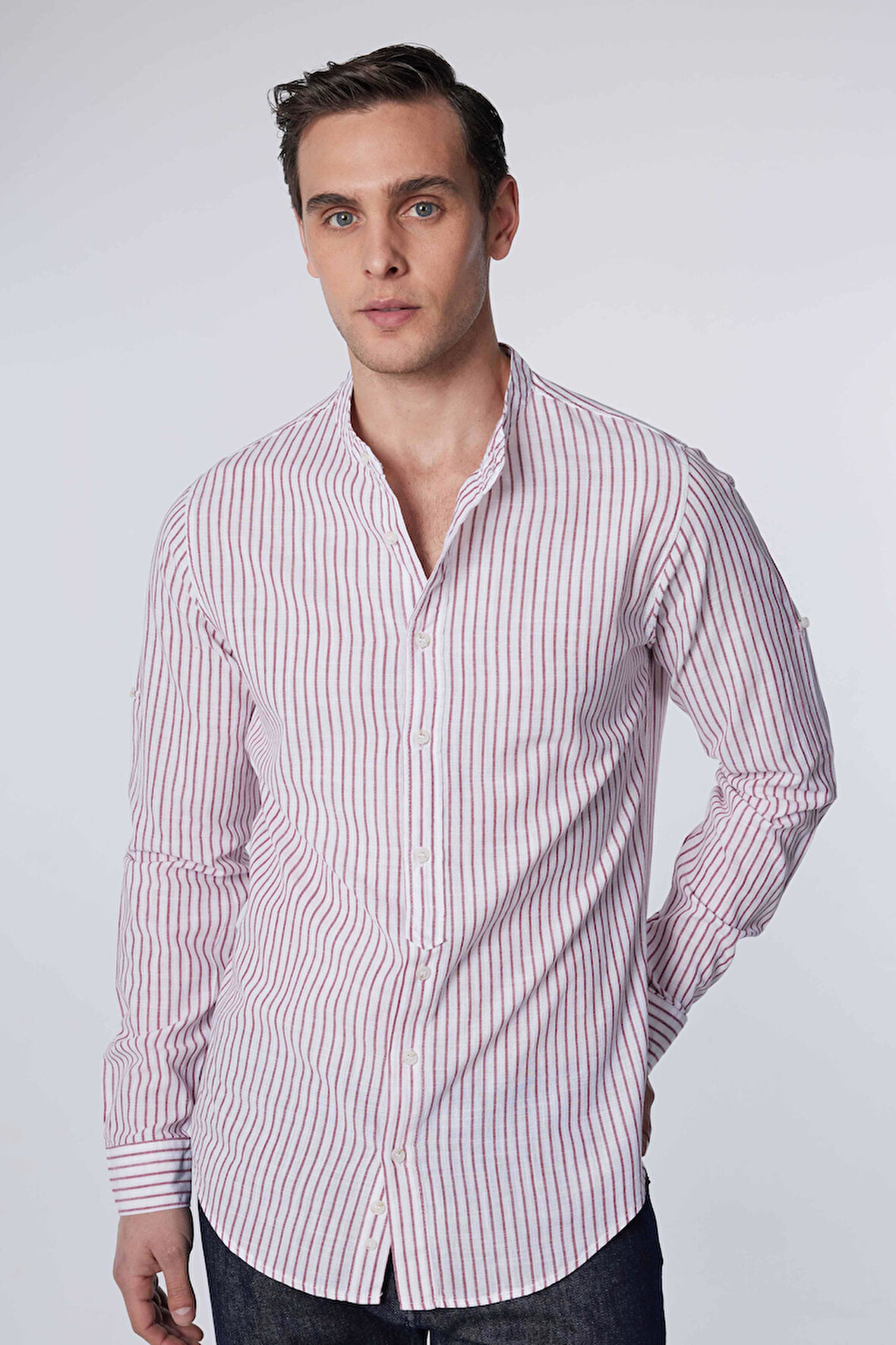 Erkek Slim Fit Dar Kesim Uzun Kollu %100 Pamuk Keten Doku Çizgili Hakim Yaka Gömlek