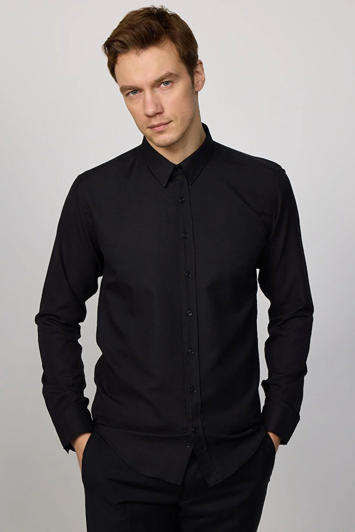 Modern Slim Fit Uzun Kollu Pamuklu Kolay Ütü Armürlü Siyah Erkek Gömlek