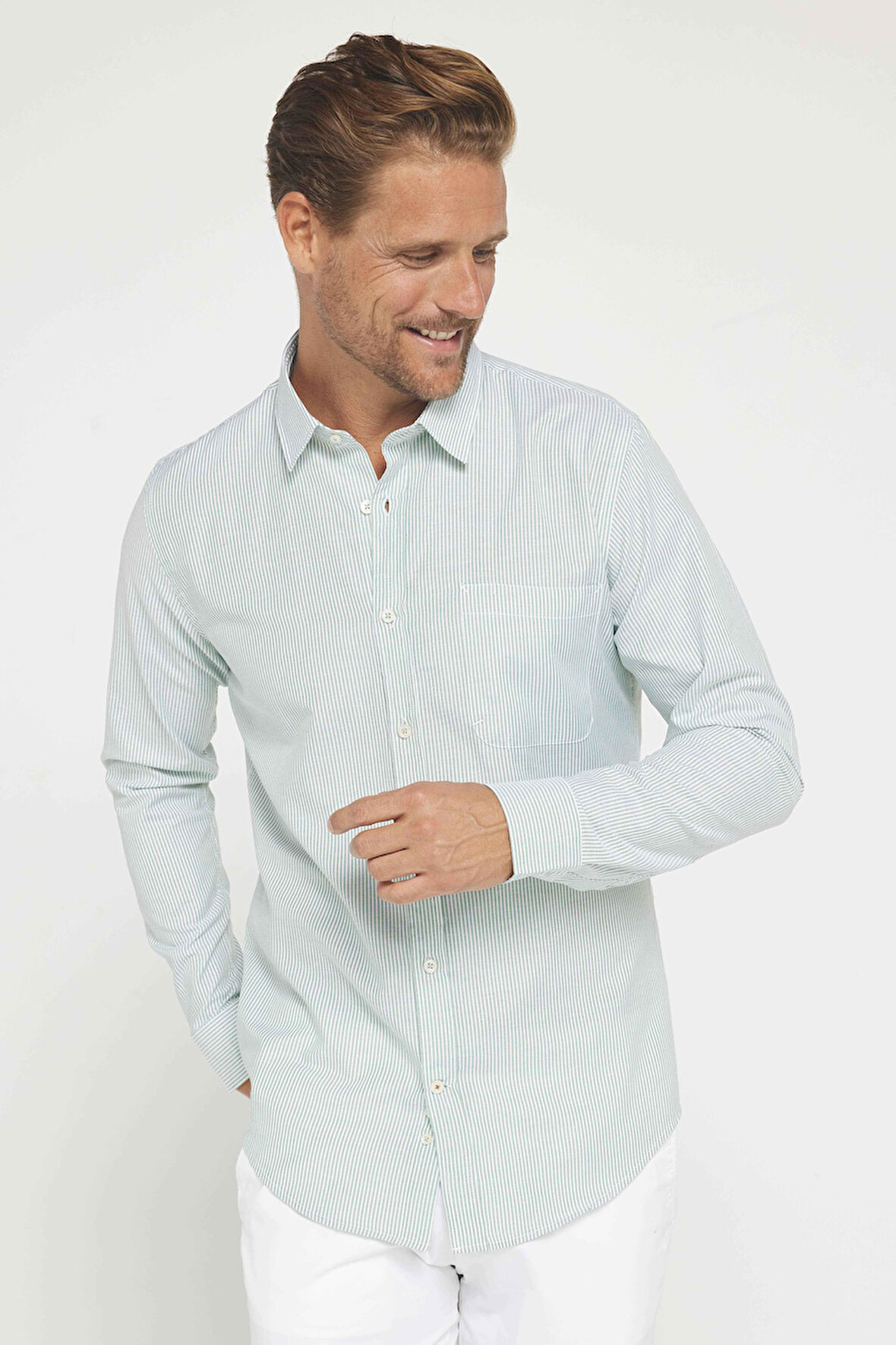Erkek Slim Fit Dar Kesim Uzun Kollu Pamuklu Çizgili Tek Cepli Düğmeli Yaka Gömlek