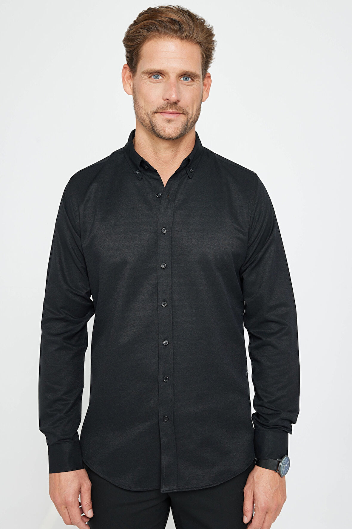 Erkek Slim Fit Dar Kesim Uzun Kollu Pamuklu Oxford Doku Kolay Ütü Siyah Düğmeli Yaka Gömlek