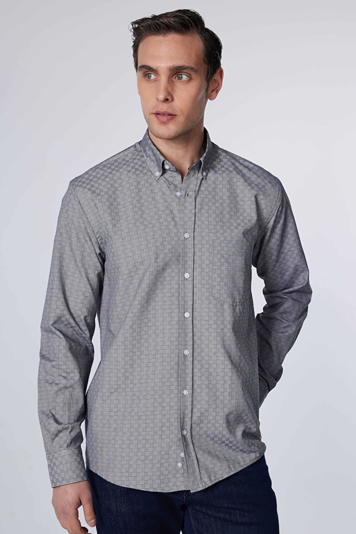 Erkek Regular Fit Klasik Kesim Düğmeli Yaka Küçük Kareli Pamuklu Gömlek