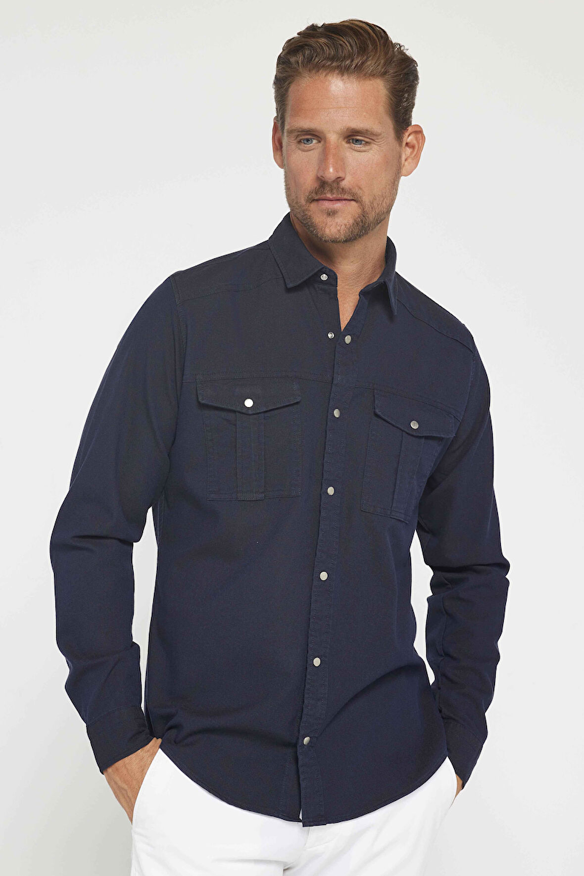 Erkek Slim Fit Uzun Kollu Spor Yaka Yıkamalı Çift Cepli Armürlü Denim Kot Lacivert Gömlek