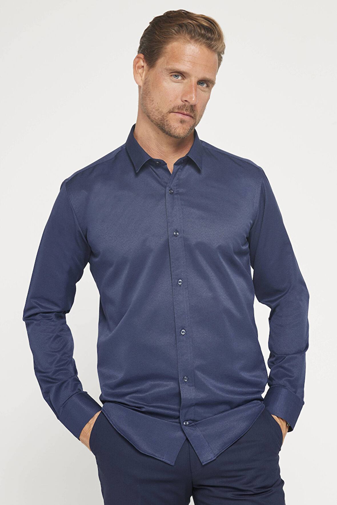 Modern Slim Fit Pamuklu Kolay Ütü Armürlü Erkek Gömlek