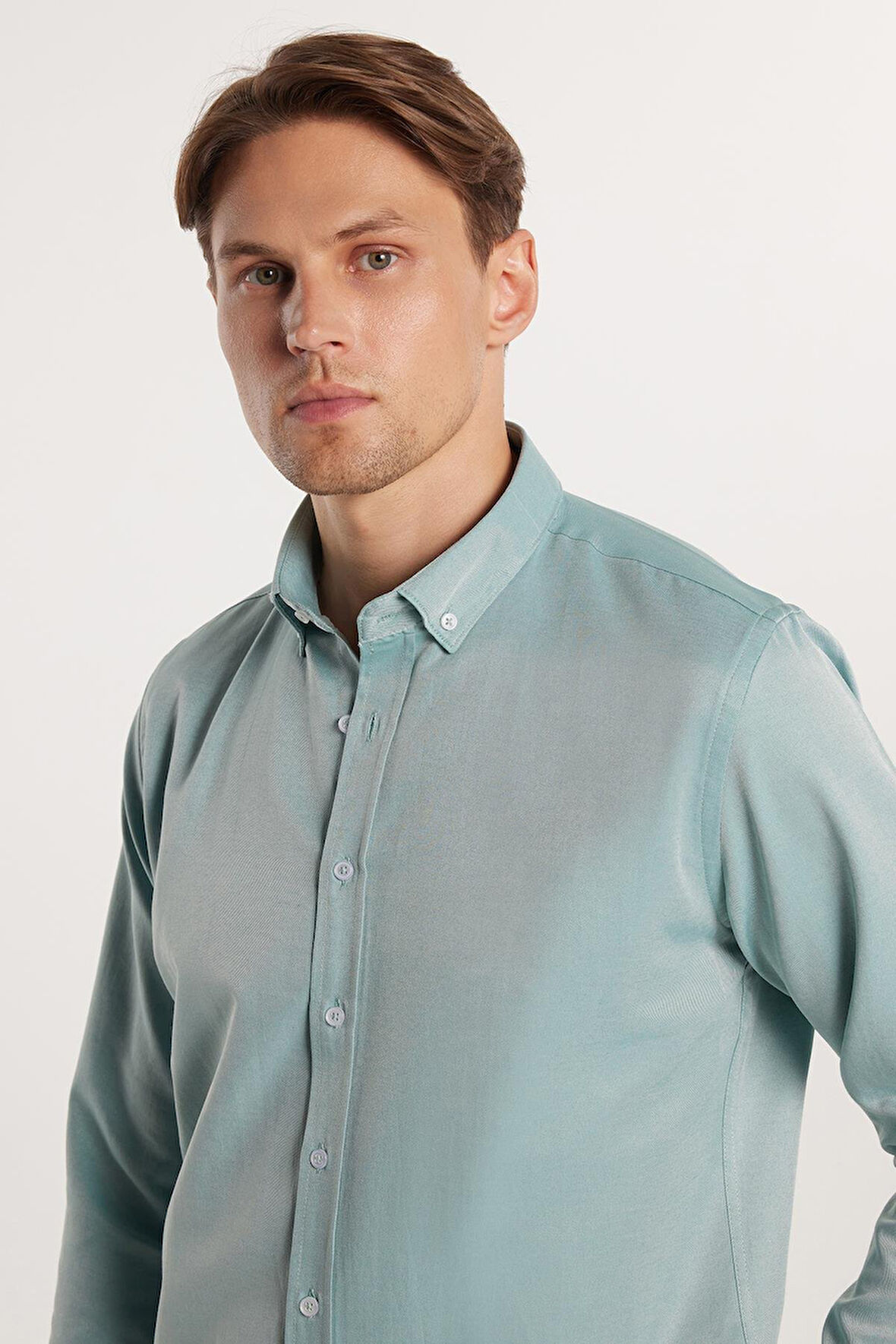 Erkek Slim Fit Dar Kesim Pamuklu Kolay Ütü Yeşil Düğmeli Yaka Gömlek