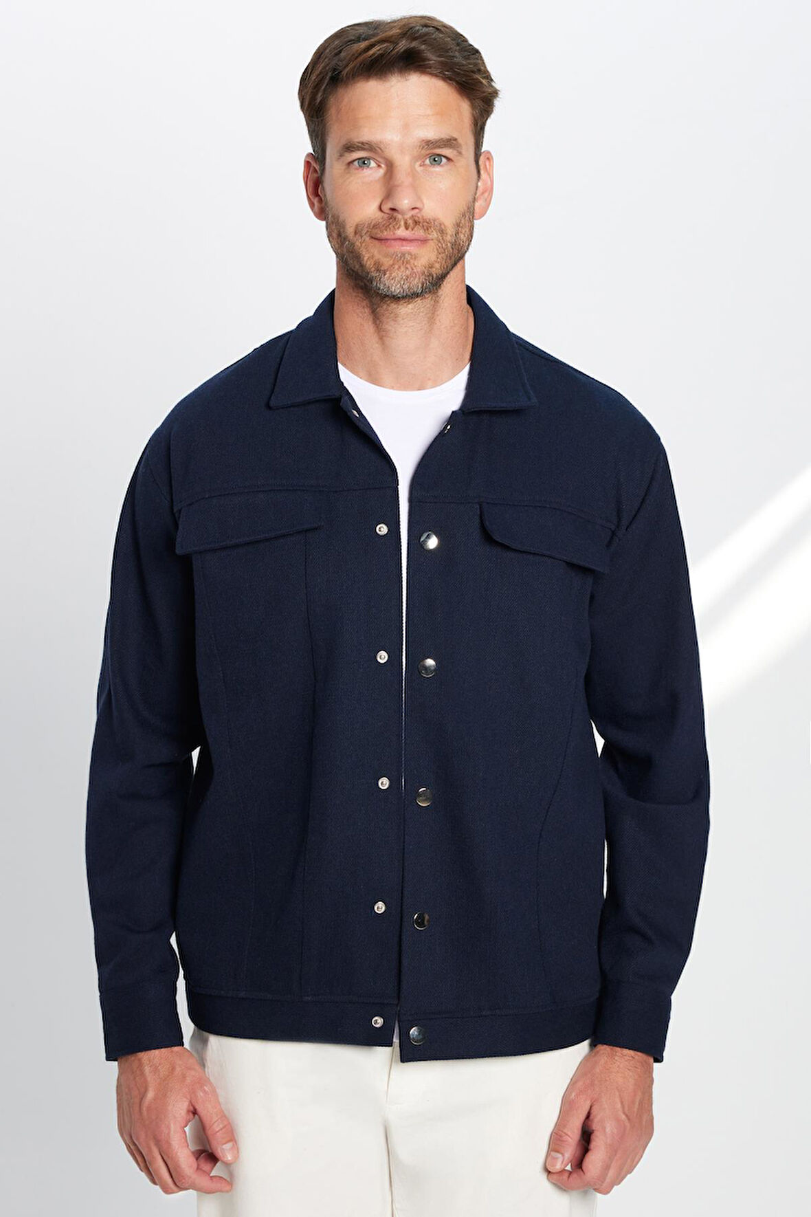 Erkek Relax Fit Rahat Kesim Oduncu Çift Cepli Kapaklı Lacivert Apaş Yaka Düz Kışlık Gömlek