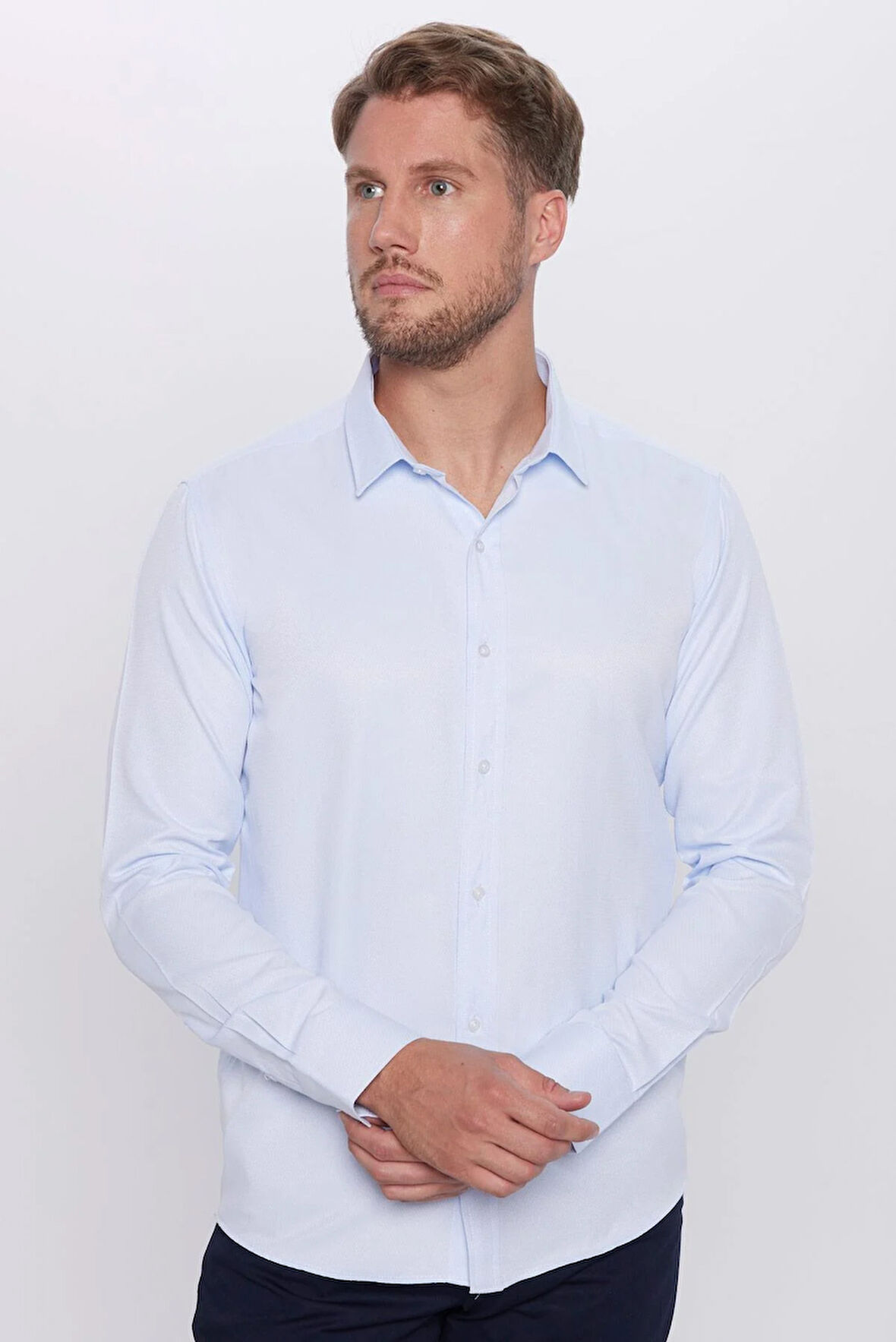 Erkek Modern Fit Dar Kesim Pamuklu Kolay Ütü Armürlü Mavi Gömlek