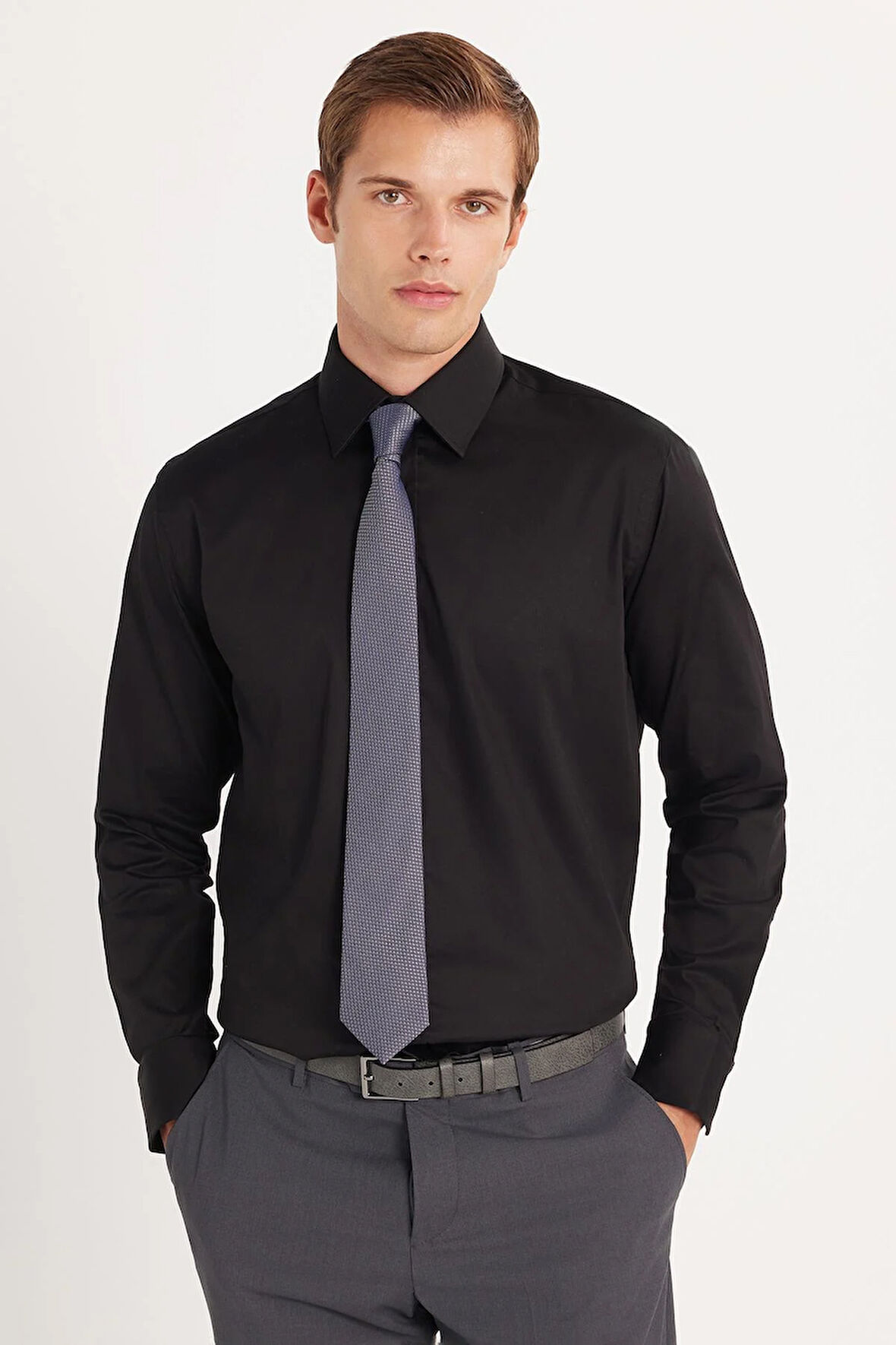 Erkek Klasik Fit Rahat Kesim Premium Likralı Pamuk Saten Siyah Gömlek