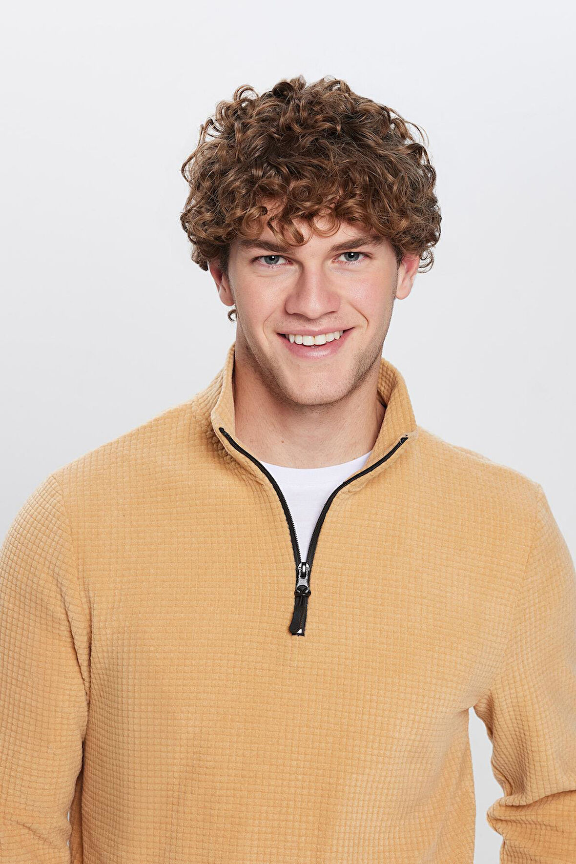 Erkek Standart Fit Rahat Kesim Tüylenme Yapmayan Soğuk Geçirmez Dik Yaka Bej Polar Sweatshirt