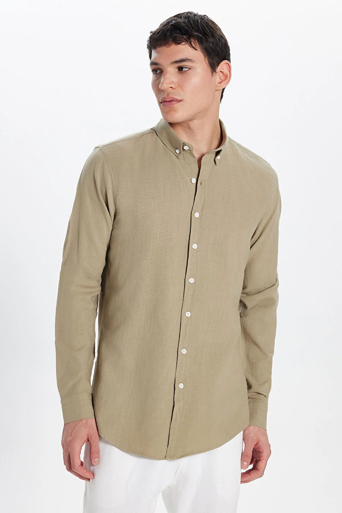 Erkek Slim Fit Dar Kesim %100 Pamuk Keten Doku Düğmeli Yaka Vizon Gömlek