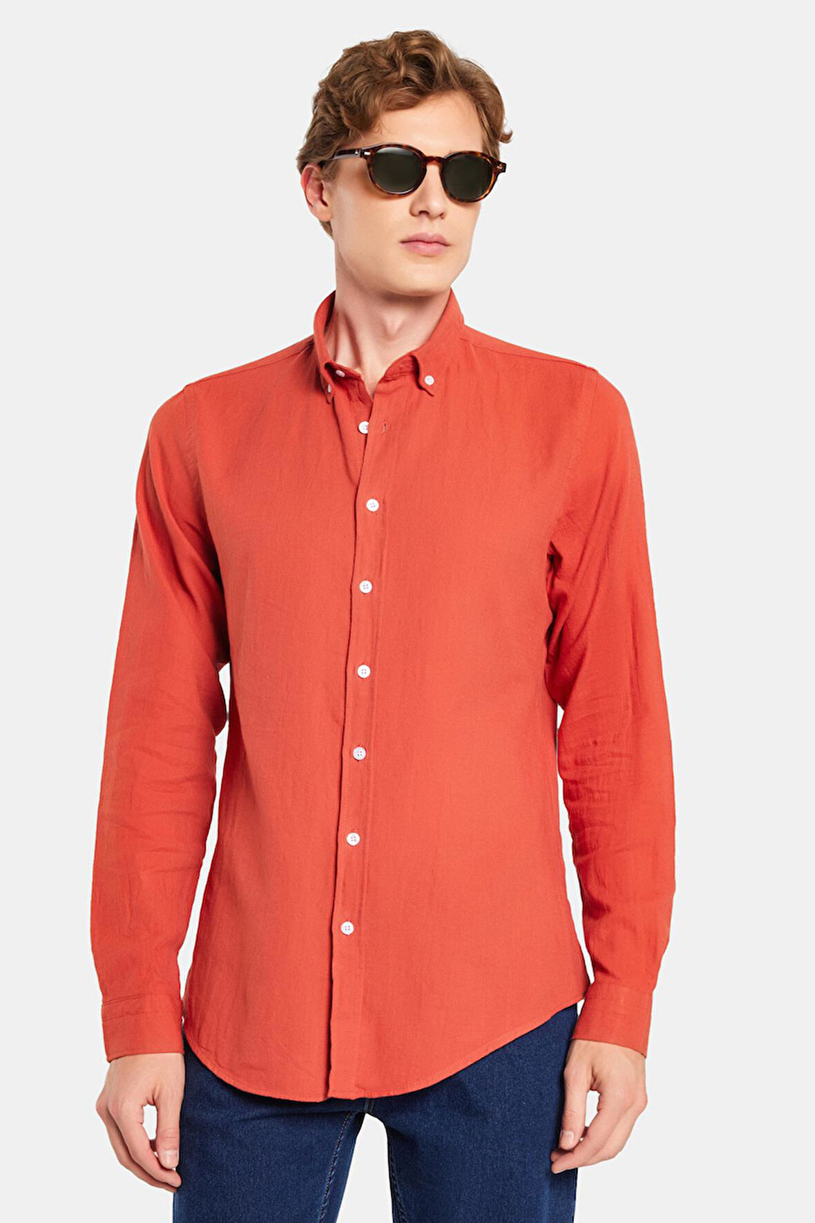 Erkek Slim Fit Dar Kesim %100 Pamuk Keten Doku Düğmeli Yaka Kiremit Gömlek