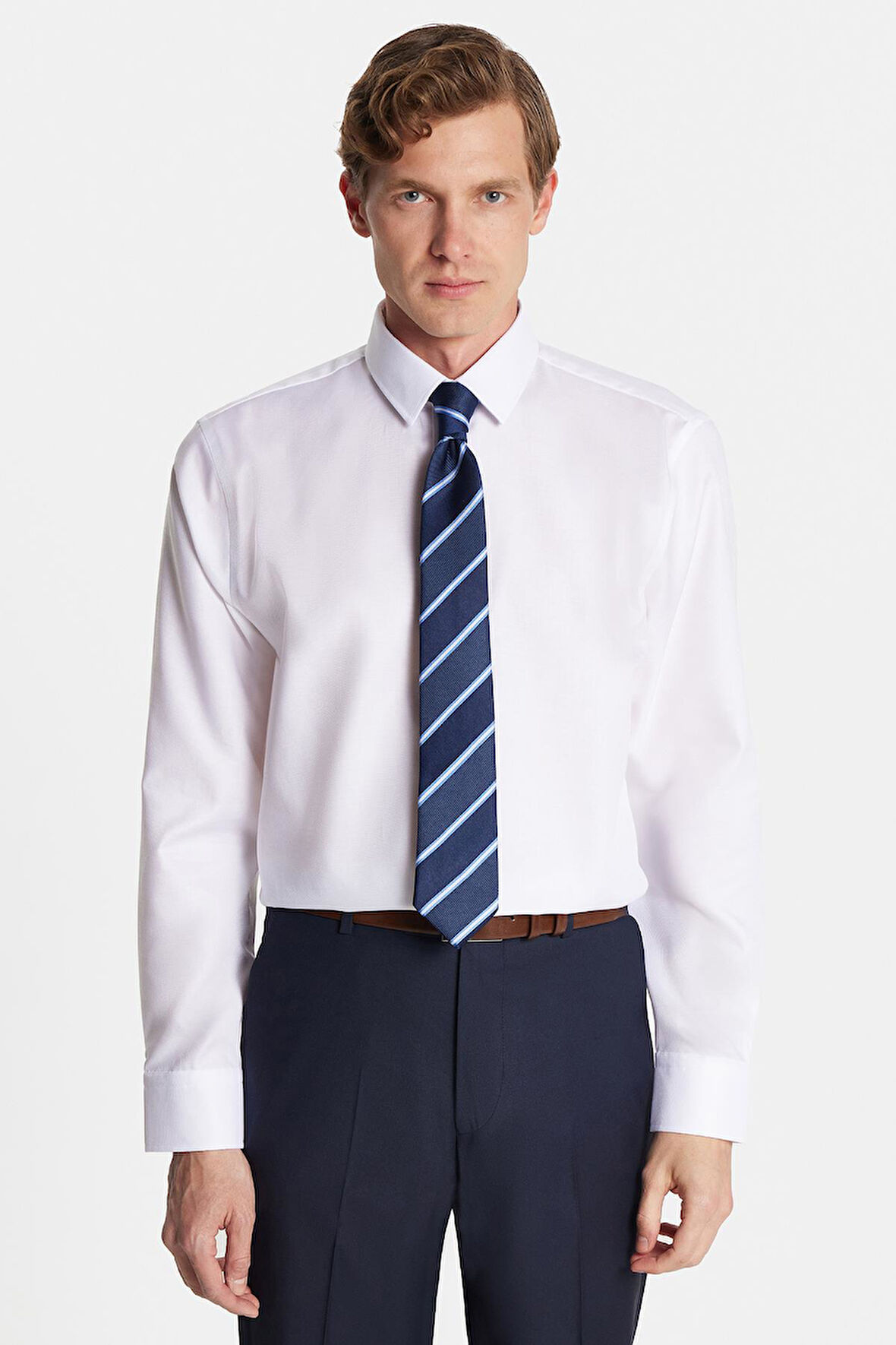 Slim Fit Beyaz Non-Iron %100 Pamuk Doğa Dostu Ekoteks Belgeli Ütü Gerektirmez Gömlek