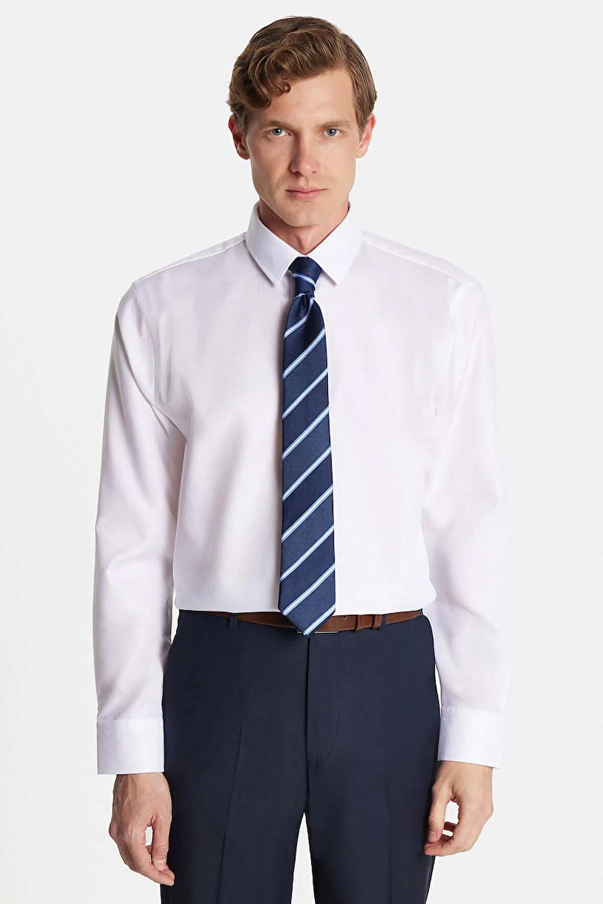 Slim Fit Beyaz Non-Iron %100 Pamuk Doğa Dostu Ekoteks Belgeli Ütü Gerektirmez Gömlek