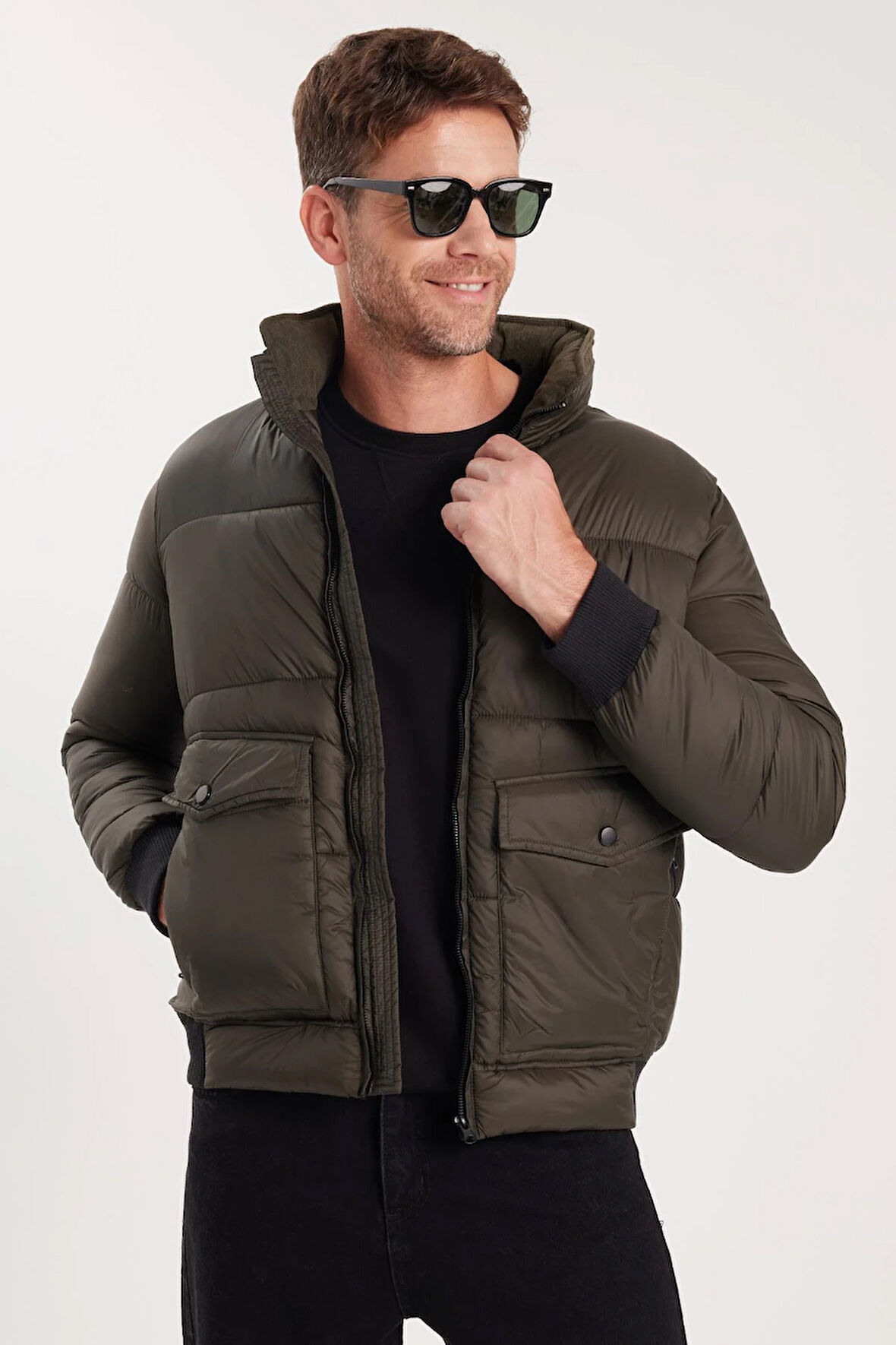 Erkek Regular Fit Klasik Kesim Çift Cepli Lastikli Dik Yaka Haki Mont