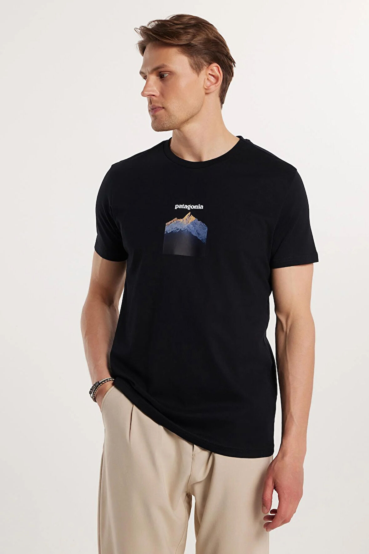 Erkek Slim Fit Dar Kesim %100 Pamuk Yumuşak Dokulu Baskılı Siyah Bisiklet Yaka Tişört