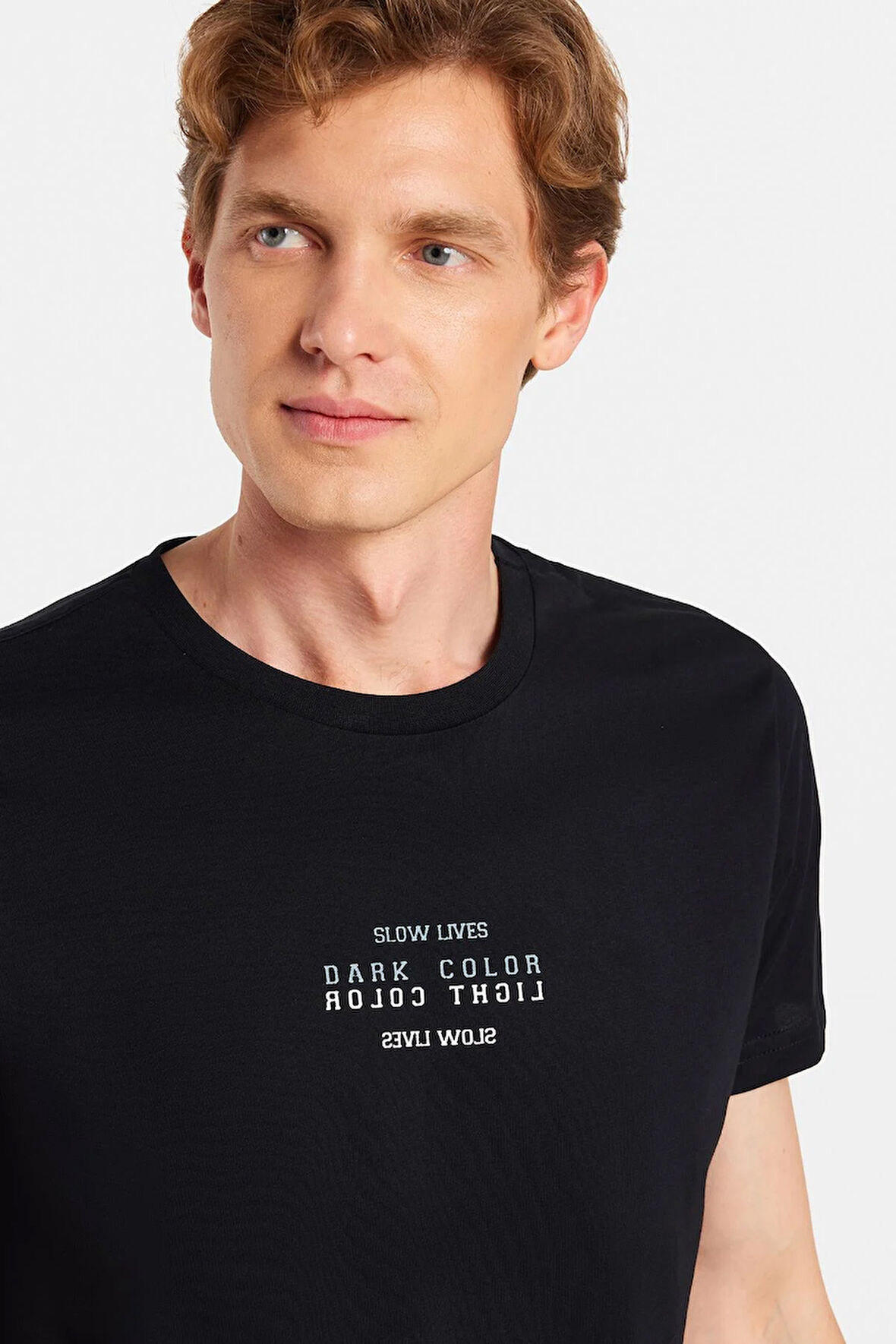 Erkek Slim Fit Dar Kesim %100 Pamuk Yumuşak Dokulu Baskılı Siyah Bisiklet Yaka Tişört